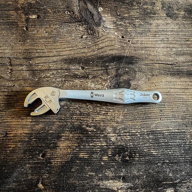 Interesting little tool...still waiting on the other sizes to arrive...
*
*
*
#weratools #weratoolrebels #handtools #germantool #germantools #germanhandtools #wera #spannerwrench #innovation #copy #selfadjusting #tools #toolarmy #tooladdict #tooladdi