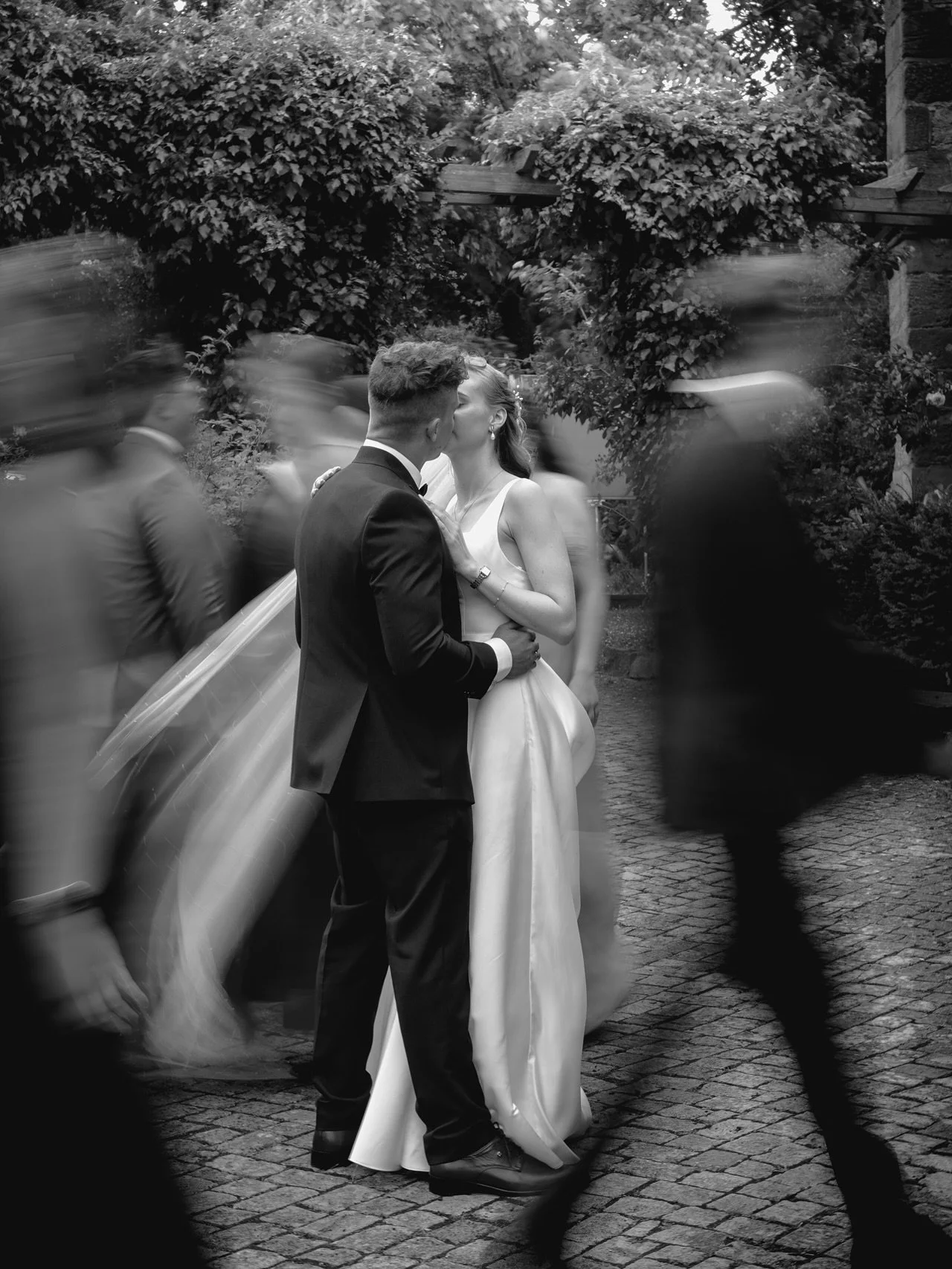 S &amp; F 💒 
Some moments from a beautiful wedding. Stay tuned for the wedding video 🎥
.
.
.
#wedding #hochzeit #hochzeitsfotograf #hochzeithannover