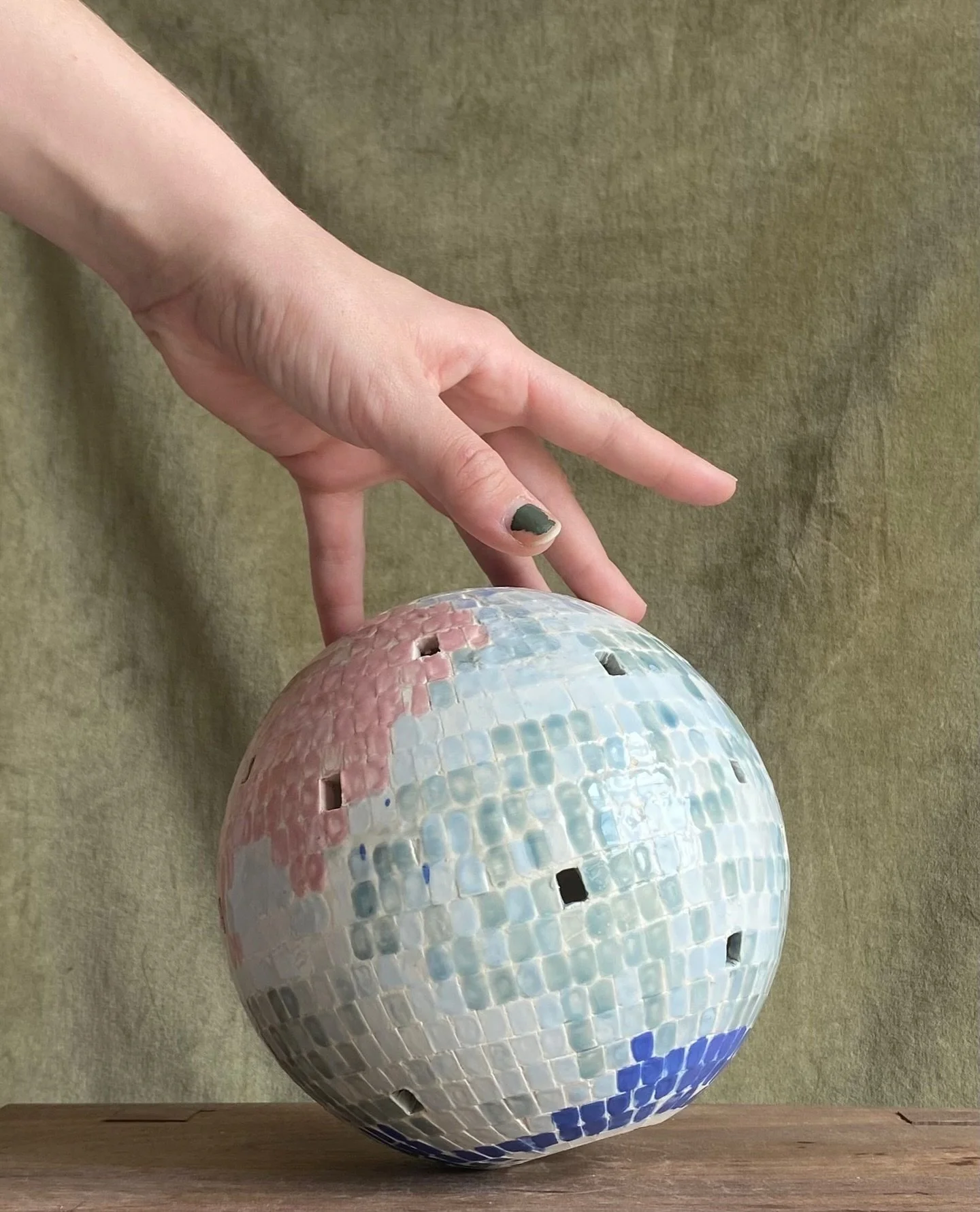 Excited to introduce you to one of our studio technicians; Pearl! Pearl is a ceramic artist and designer exploring the relationship between form, material, and daily ritual. With a background in product design, she creates work that moves between the