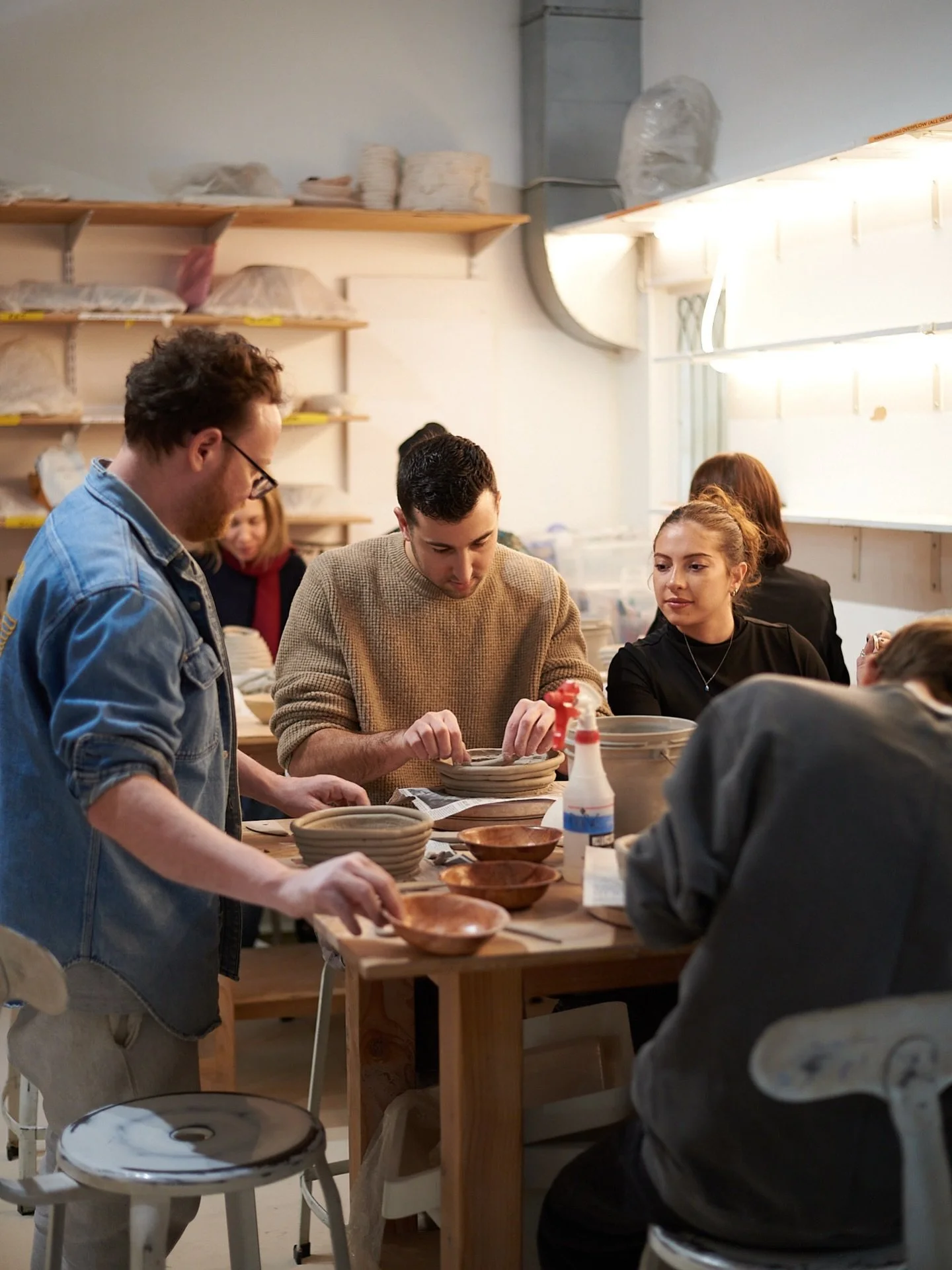 Spring semester sign ups are live! 
Whether you&rsquo;re brand new to clay or a seasoned potter there&rsquo;s something for you so grab your spot while they last!
Head to the link in our bio for our all of class offerings.

#clayspacebk #ceramicstudi