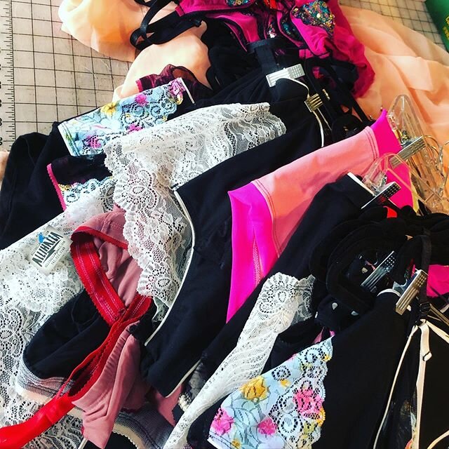 Just listed SO many pieces of lingerie in my story! This is a great time to shop small businesses (my event tomorrow was cancelled) and everything has US shipping included! I'll sort everything into story highlights, and will delete things as they se