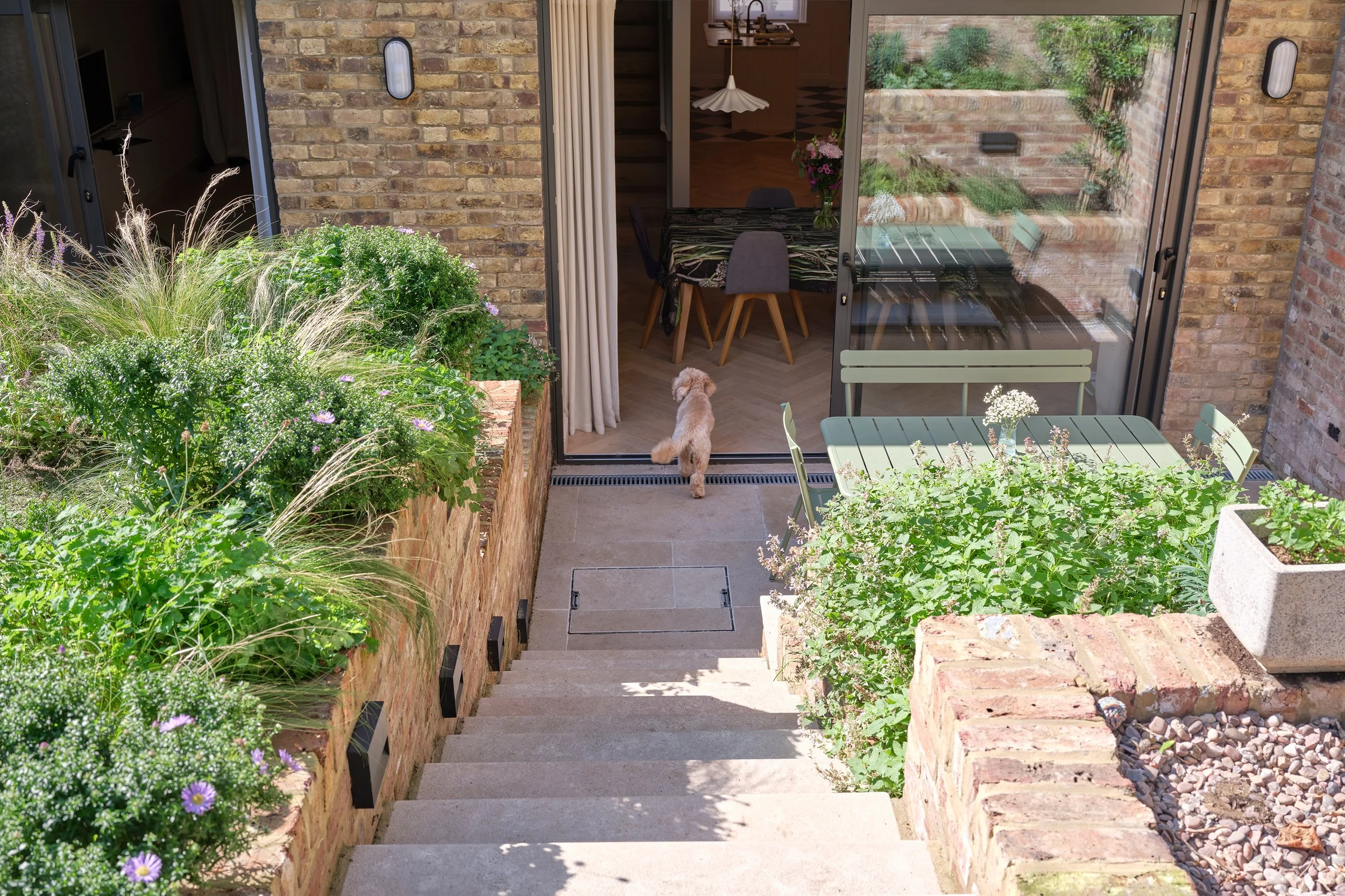 Victoria and Mark_06.jpg