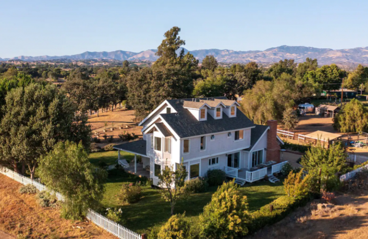 Charming Farmhouse