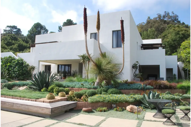 Modern Home with Pool