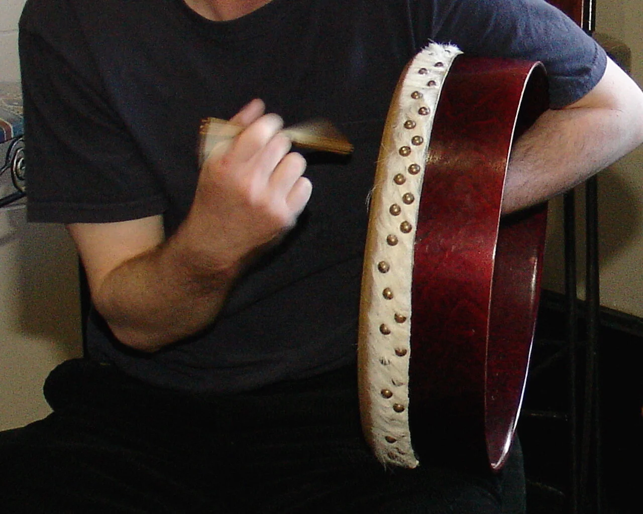 Bodhrán Basics: Oscillating Jig building