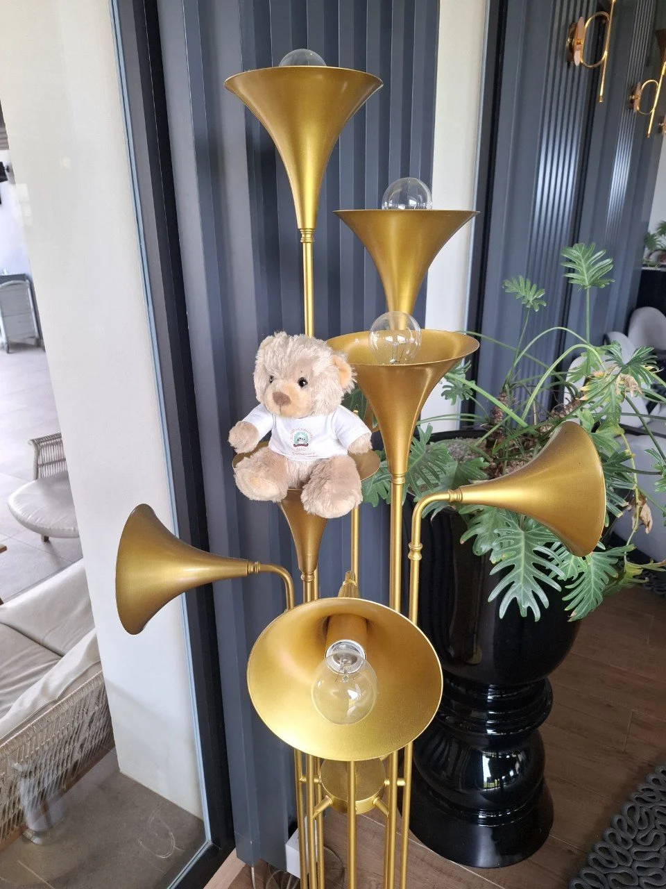 How do you play this?