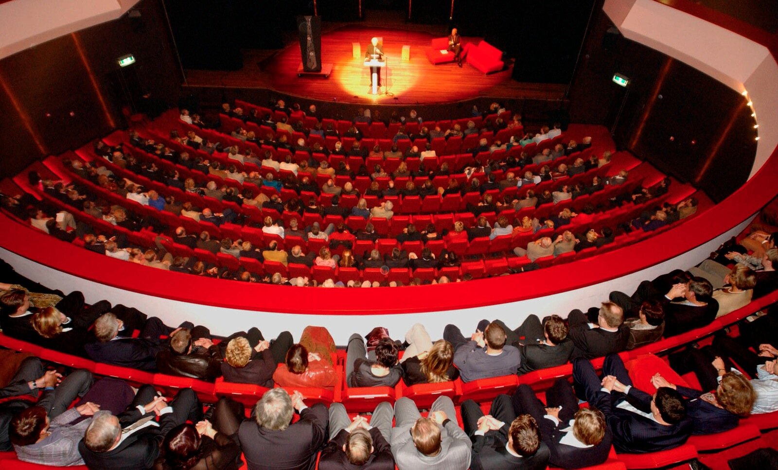 theater-mythe-goes-zaal-1.jpg