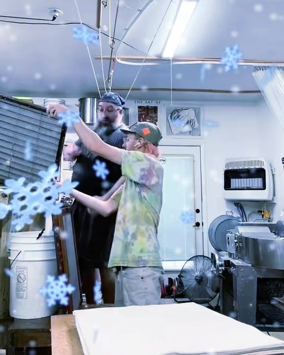 🪣 The Wet Bandits are at it again! 

Join us for an afternoon of papermaking fun in our upcoming workshop Saturday December 6th @700bryden. 

Sign up at otearts.org/classes if you&rsquo;re thirsty for more

Don&rsquo;t worry, you&rsquo;re in good ha