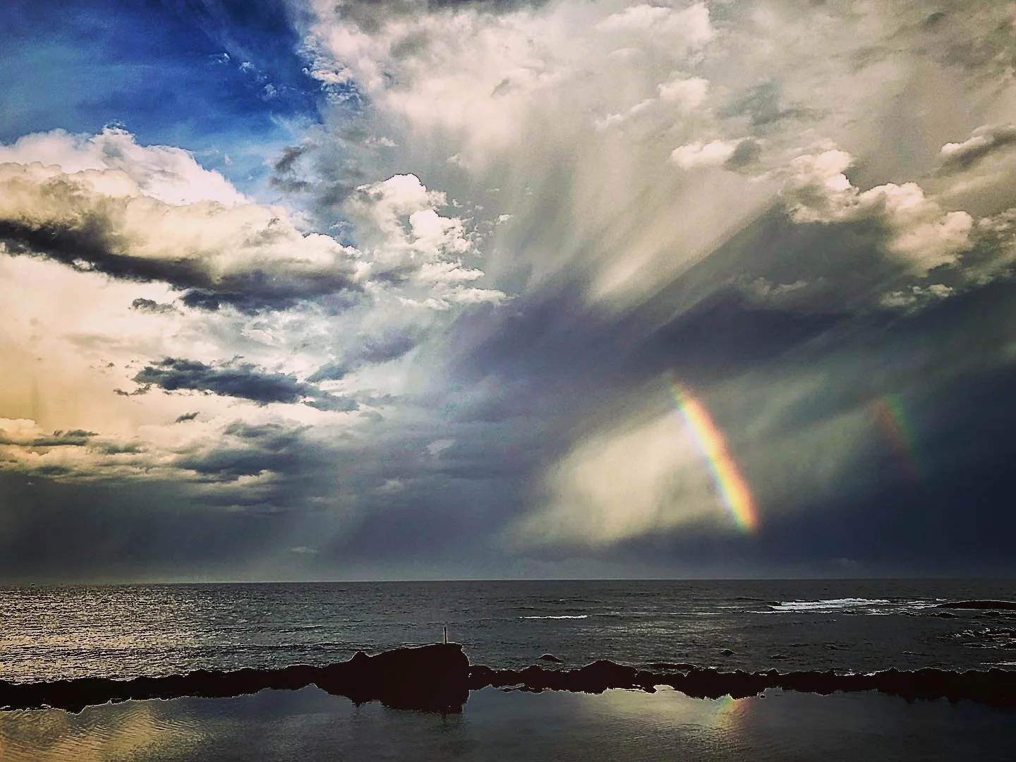 Logistically, that #potofgold would come in handy right now. #workwanted #muchtogive #cleverboy #thinker #feeler #doer #havewheelswilltravel #writer #creative #outsidethebox #livebetterloveharder #lifegoeson Right?