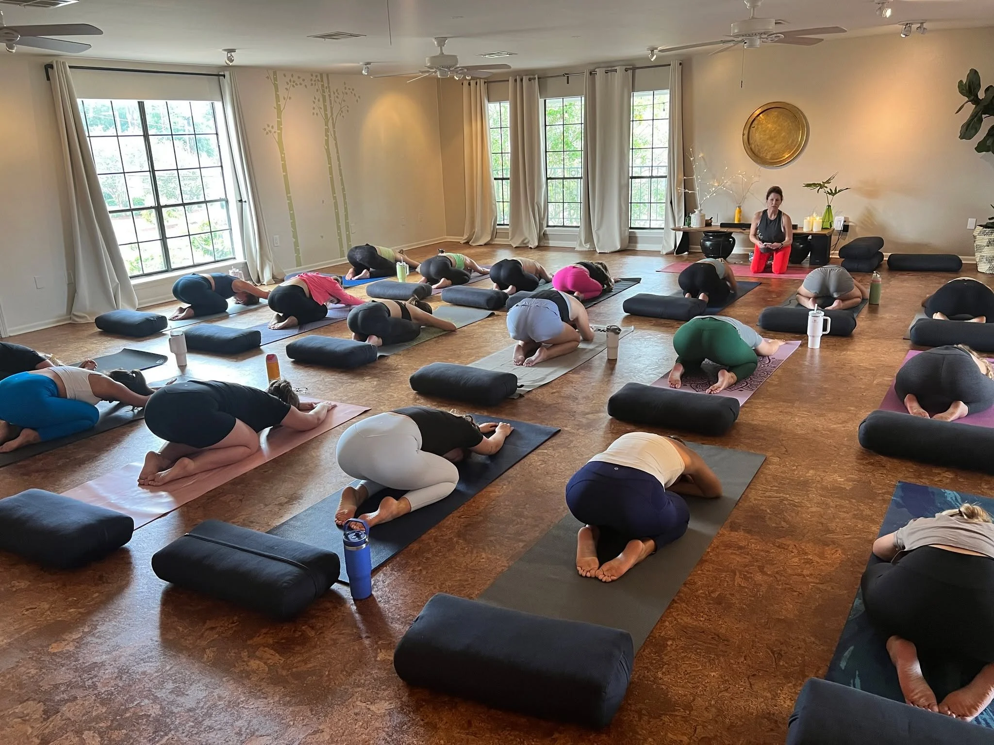 Child's pose, please! So why is child's pose so insanely calming? 💙
This gentle pause in your practice releases tension in the back, shoulders, chest and hips allowing the mind to go quiet and gently reset.