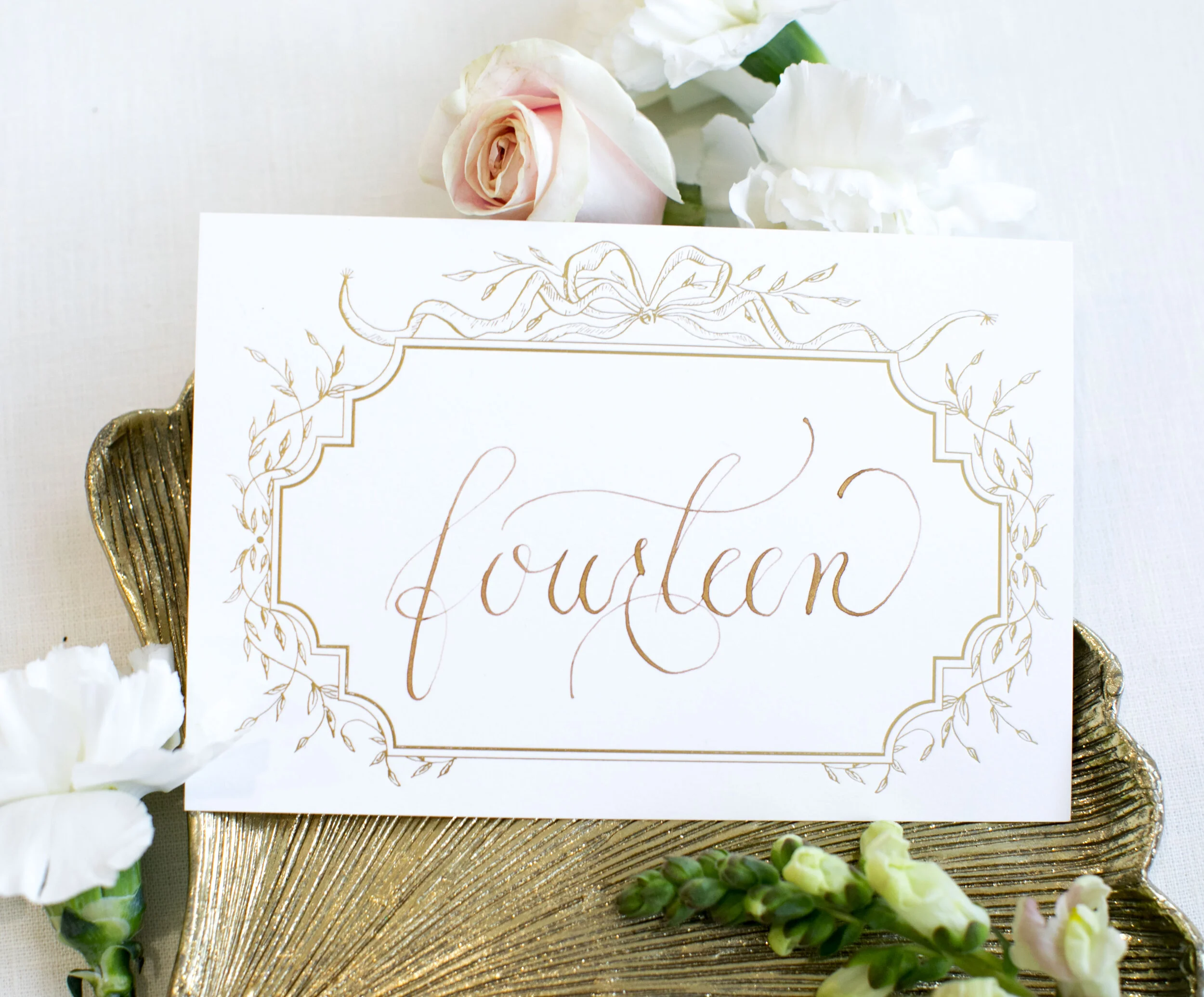 Decorative Calligraphy Table Numbers / White &amp; Gold