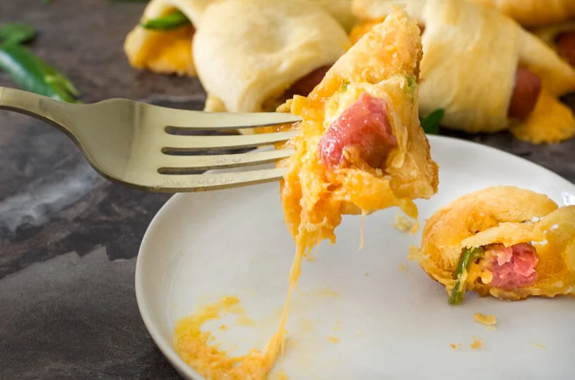 Jalapeno Popper Pigs in a Blanket — no one leaves hungry