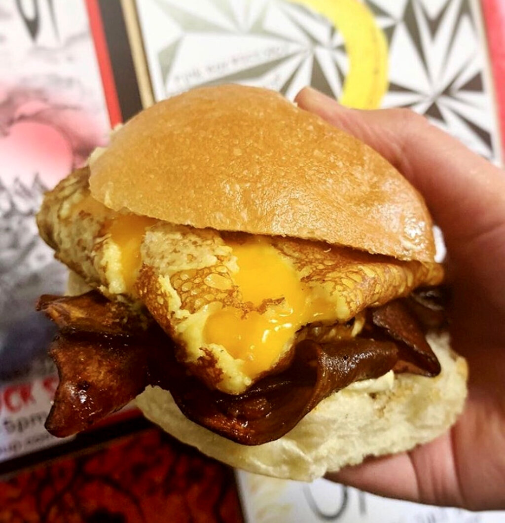 6 VALENTINE VEGAN PLANT-BASED BURGER KING OYSTER MUSHROOM BACON CHEESE DELICIOUS EGG BUN BEST BROOKLYN 7.jpg