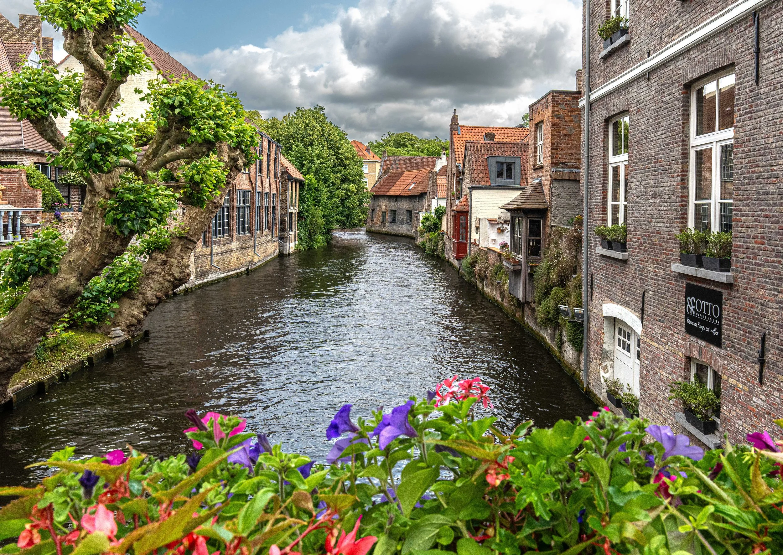 Bruges canal2.jpg