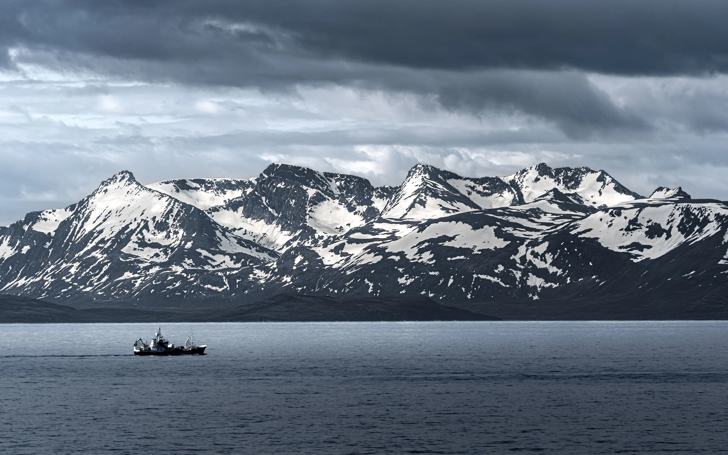 Tromso ship at sea2.jpg