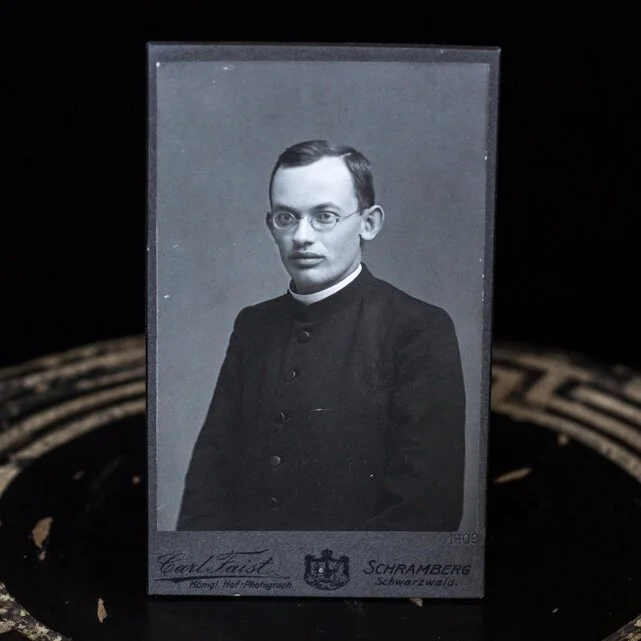 50469C1B-30E5-43BF-A57C-B9D9A5101E75