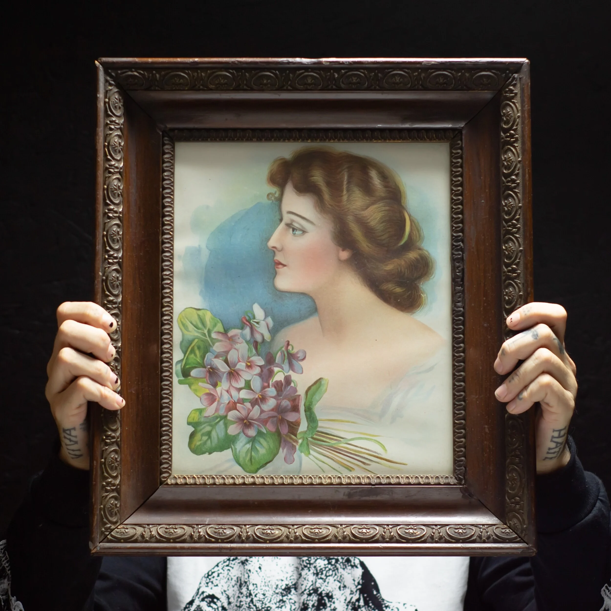 C9D8EEFD-9C96-431B-85A1-F566D233E1F9