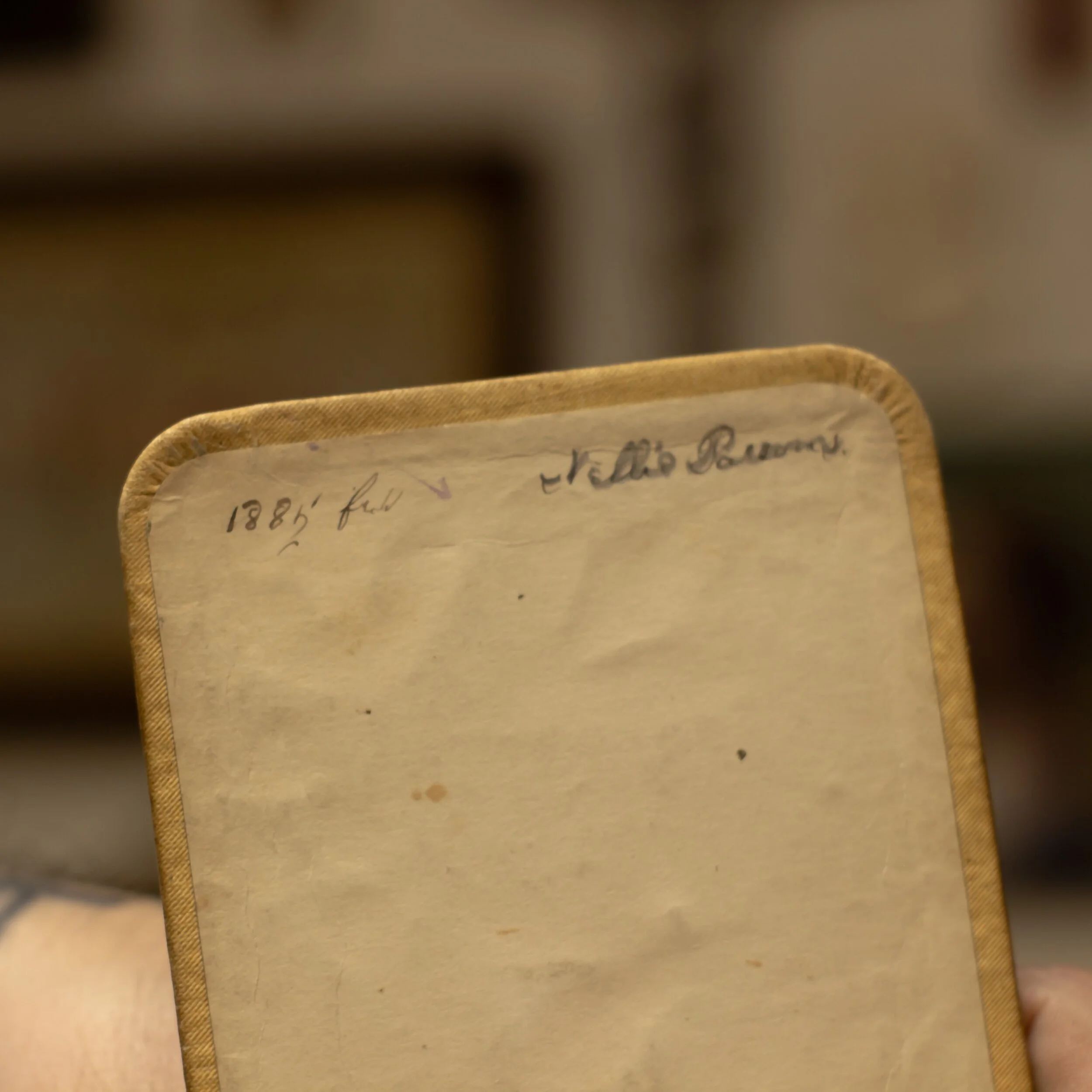 655E3F2B-C274-407F-B03B-7041CA3897BA