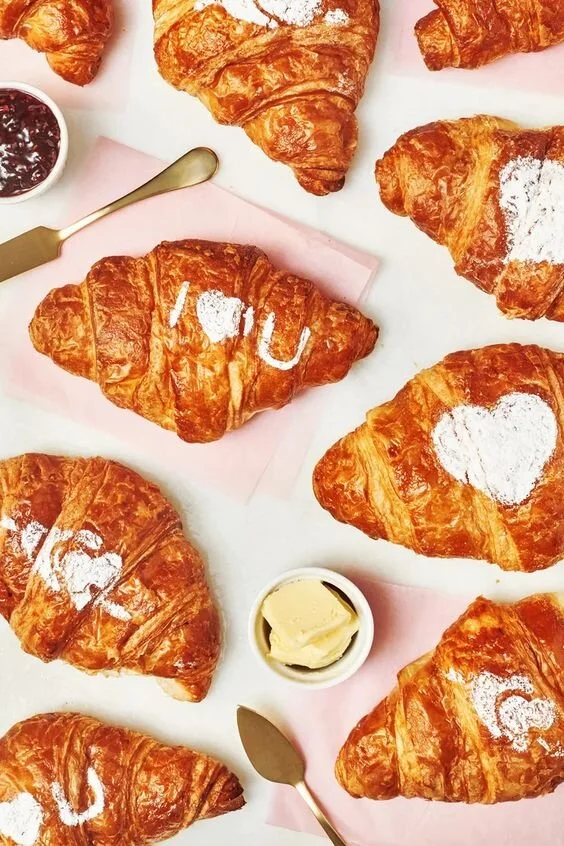 Galentines Cruisant.jpg