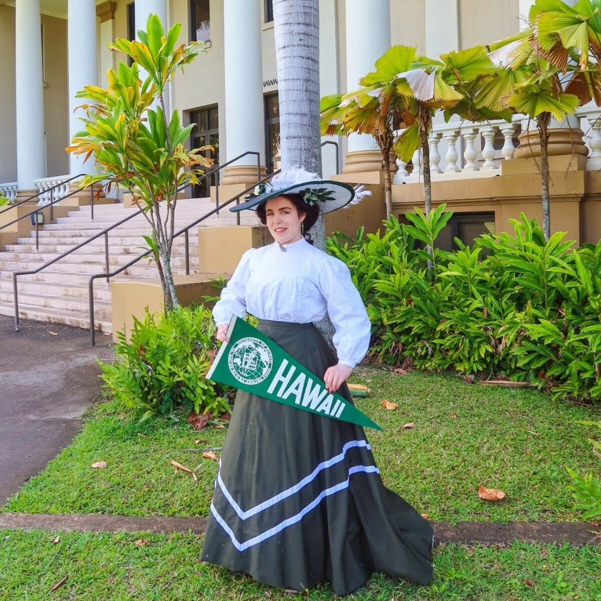 Happy founding day, @uhmanoanews ! Celebrating in my 1907 ensemble in school colors! On this day in 1907, Governor Geroge Carter signed Act 24, which established the College of Agriculture and Mechanic Arts of the Territory of Hawaii. The college ope