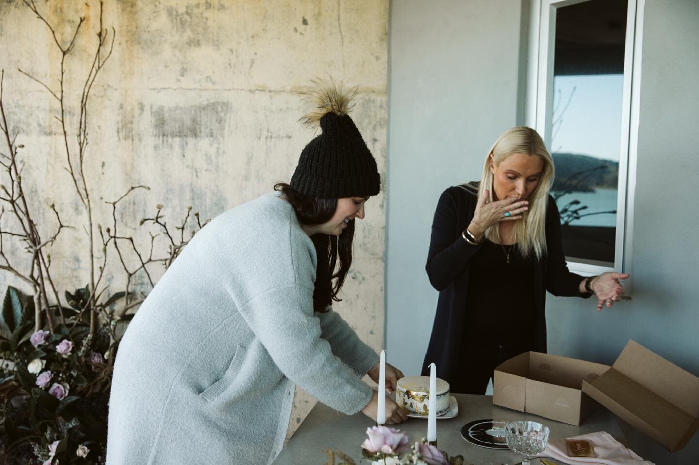 Working alongside industry pals is such a pleasure. We interviewed this gal and chatted all things business and life! Check out our latest blog to read more. 

Also @emmaline_photographer totally caught @thewhiteweddingclub taste testing @sageandgrac