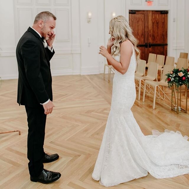 Our favorite part of the wedding day 😍😭
.
.
.
Photo: @abbylynn.photography 
Venue: @noelle_nashville 
Florals: @genysnashville .
.
#nashvillewedding #nashvilleweddingplanner #franklintn #nashvilletn #bridetobe #weddinginspo #weddingvenue #knowyourp