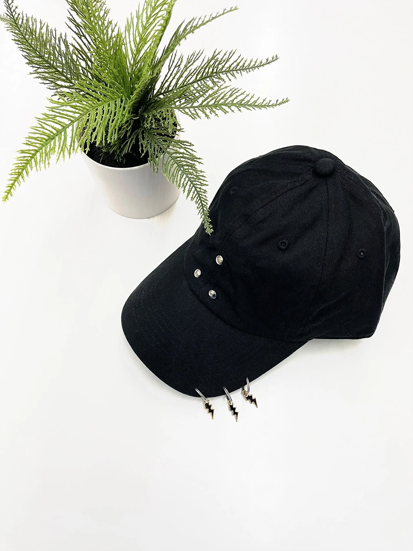 Lightning Strike Black Cap