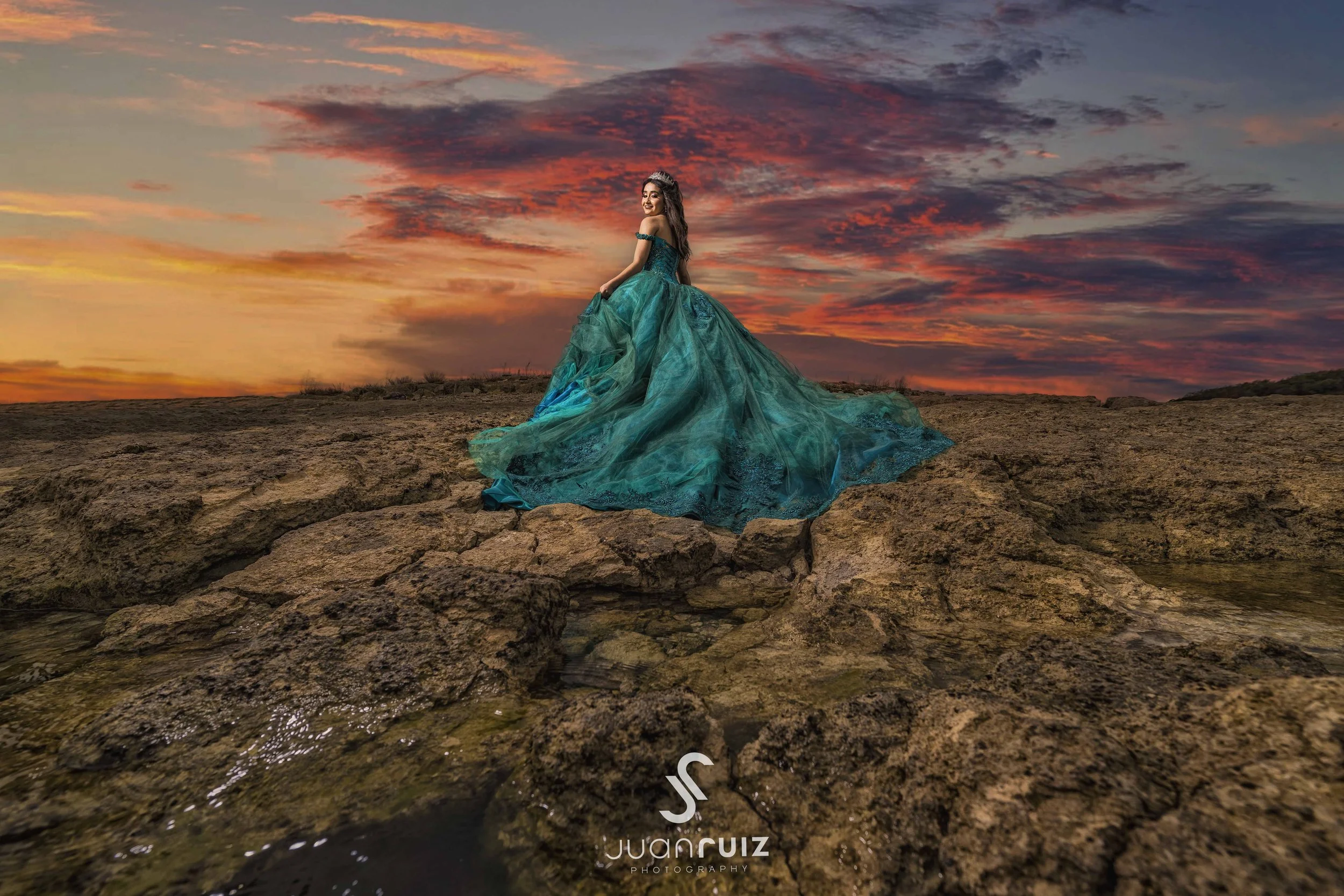 austinquinceaneraphotographer_oasis_giselle_0385_Edit copy.jpg