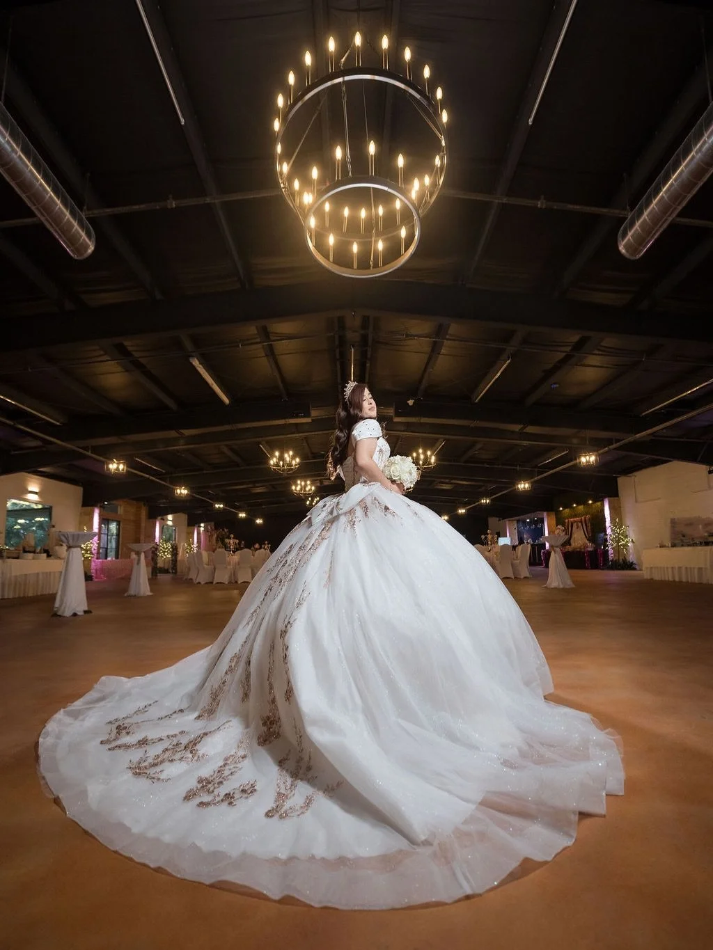 This moment only happens once 💫
Your quince isn&rsquo;t just a party &mdash; it&rsquo;s a milestone, a memory, a whole chapter.
Don&rsquo;t leave it to chance.
📸 Juan Ruiz Photography captures it the way it deserves.
Dates fill fast &mdash; secure 