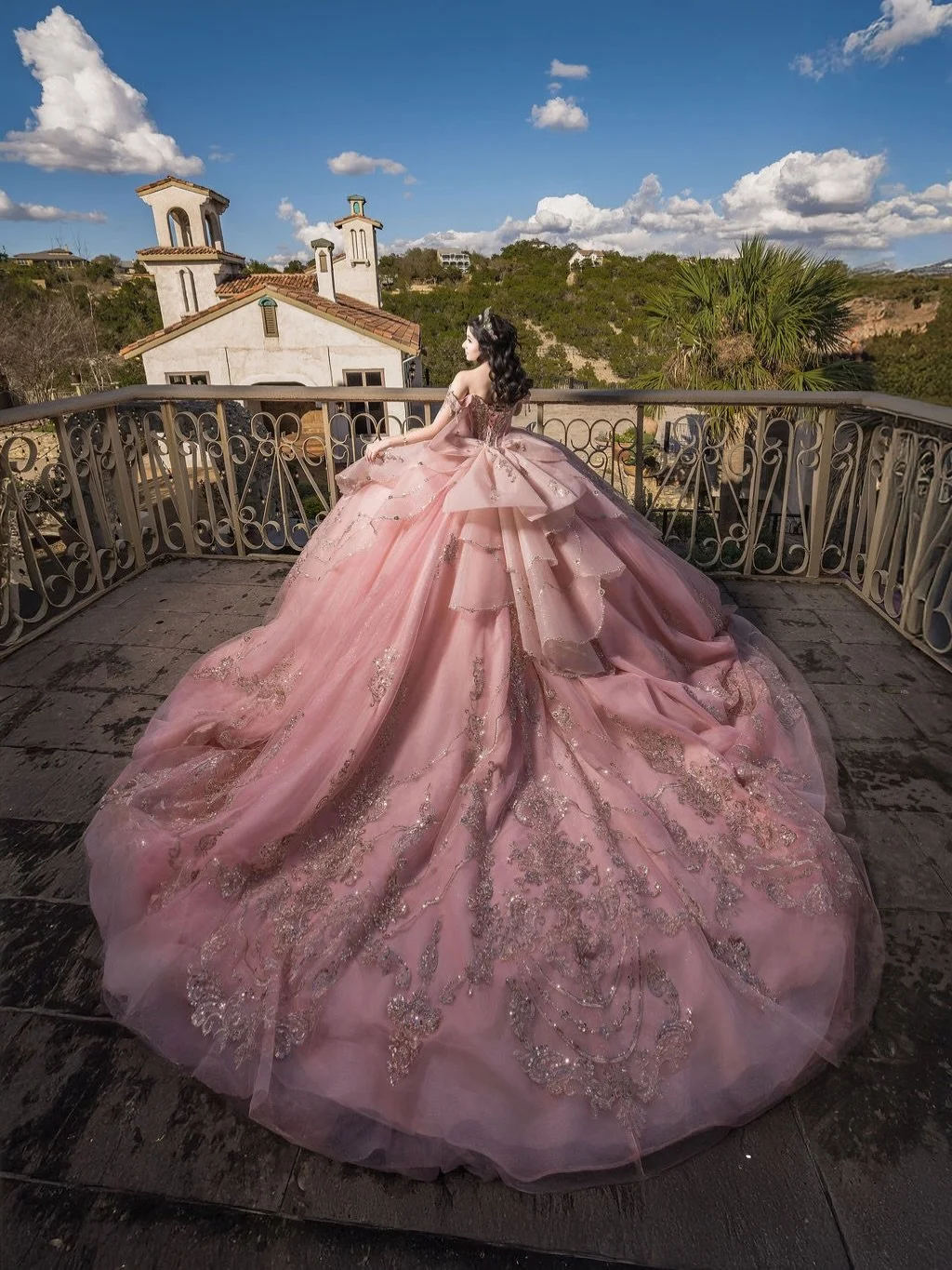 Meyzie didn&rsquo;t come for photos&mdash;she came for a moment that felt like her. 🌸

Villa Antonia gave us the view, but the magic? That was in the way her story came to life in every frame. This is what an art full session is&mdash;intentional, s