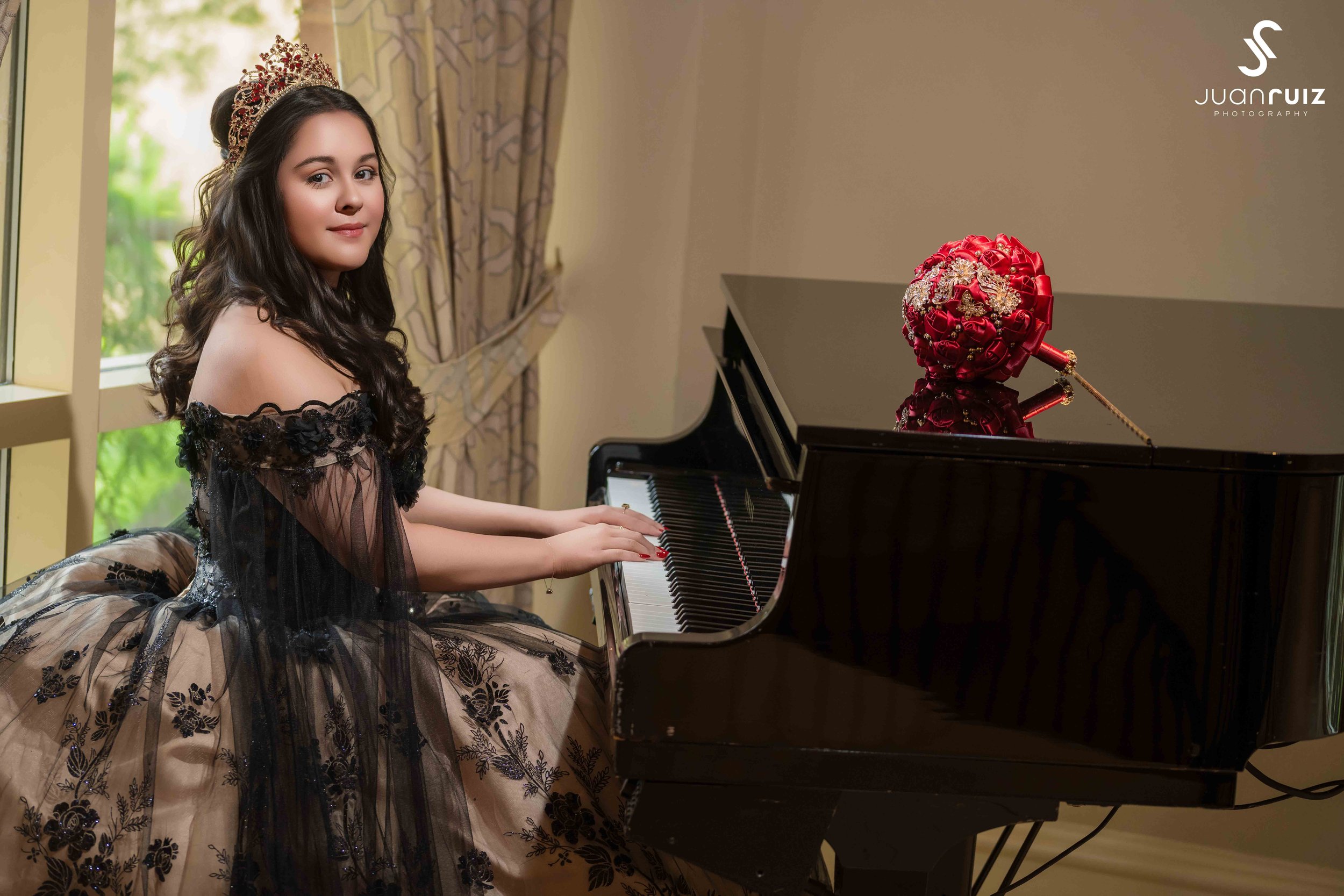 RUIZ_LINA_XV_SESSION_0223_Edit copy.jpg