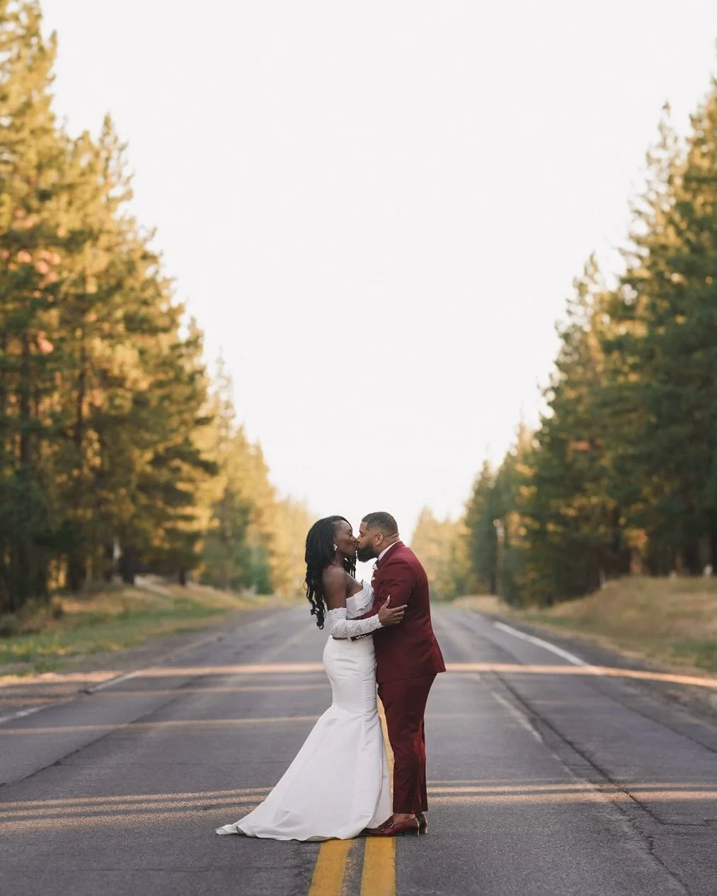 A California Love
&hellip;
Venue: @chaletviewlodge 
Photographer: @nativ.lens
MUA: @thekiwaymua
Hair: @jazzedbyjazzy
Barber: @scoopthebarber