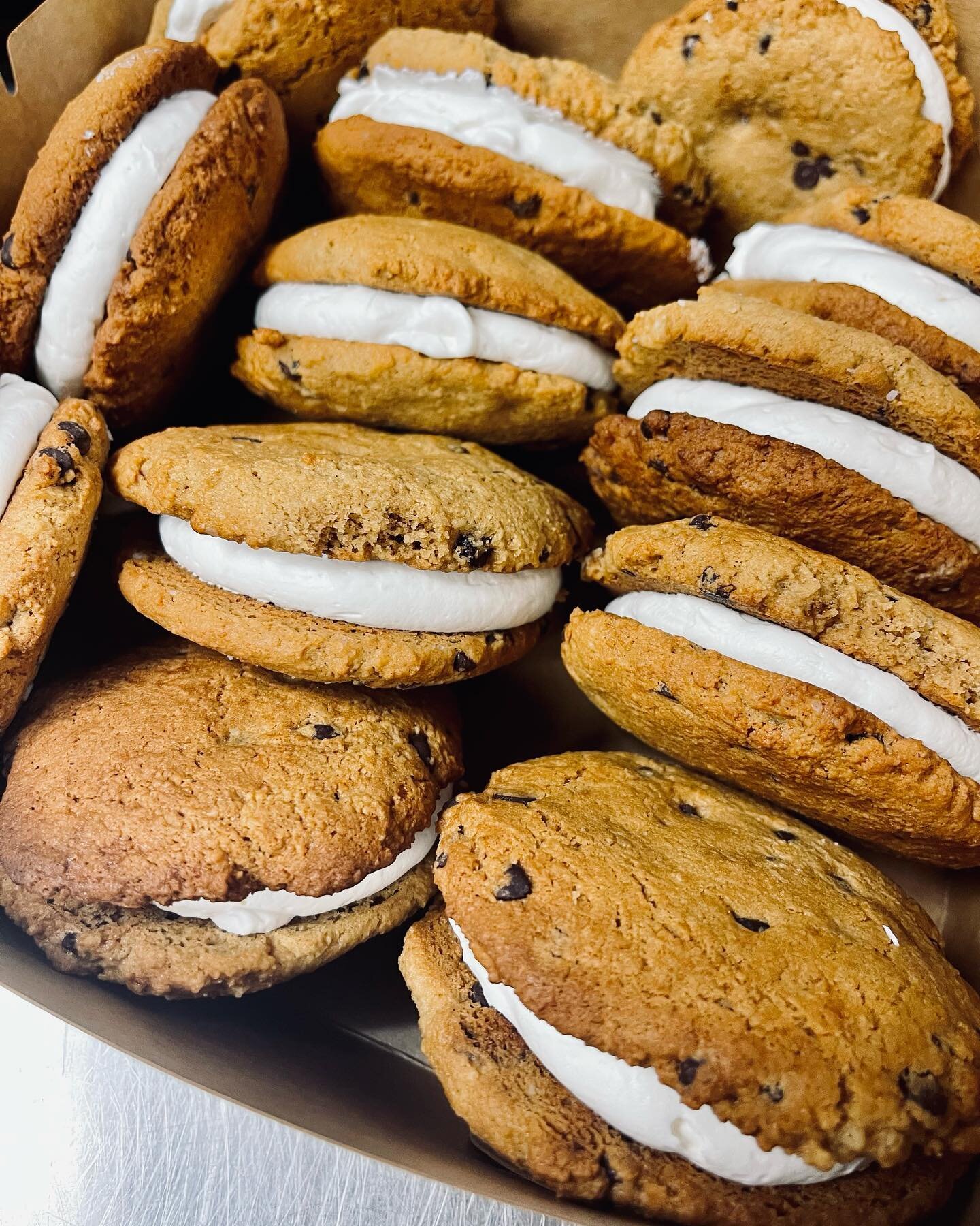 Whoopies are Ready! Swing by and grab some from locations ! 

Always Organic, Grain &amp; Gluten Free. 

Organic Grain &amp; Gluten Free Bakery 
Immune System Support Caf&eacute; 
✊🏽Celiac Friendly 🤟🏽
🍏Low Carb, Vegan, &amp; Keto
🍎AIP, Whole30, 