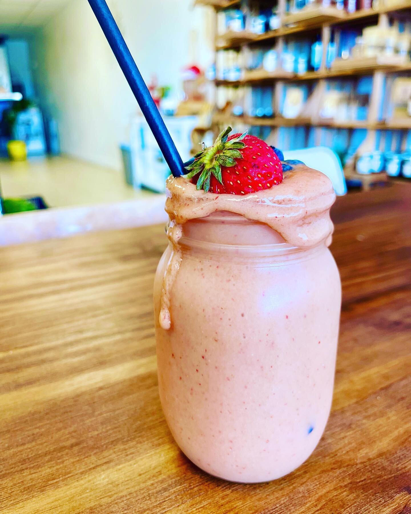 Probiotic Smoothies &hearts;️ 

Over 10 billions strains of probiotics, tons of beneficial bacteria, organic fruits, and any add ons: Full Spectrum CBD, Elderberry, Sea Moss, Fire Cider and so much more! 

No sugar, always vegan friendly too. 
Suppor