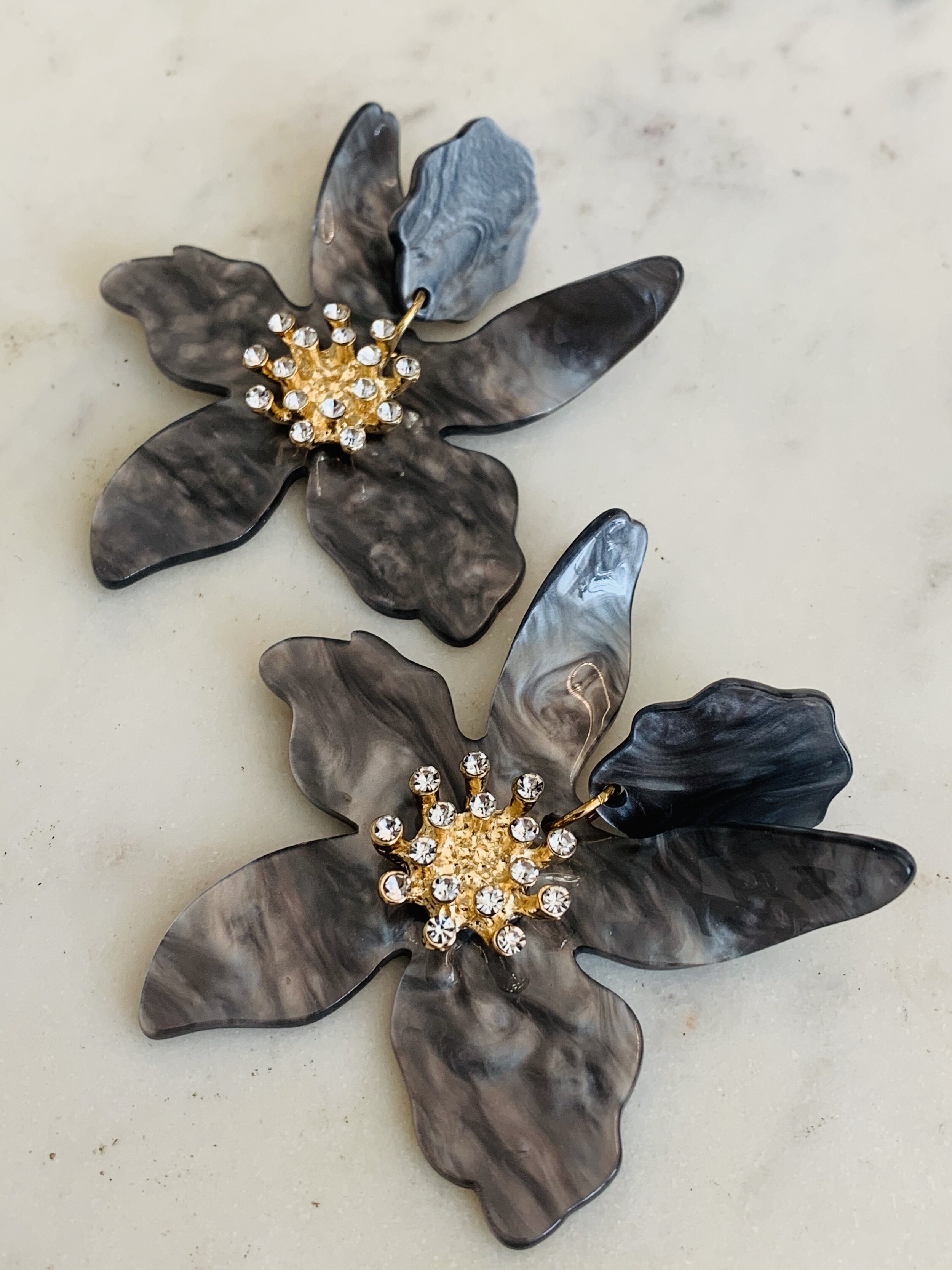 grey resin earring.jpg
