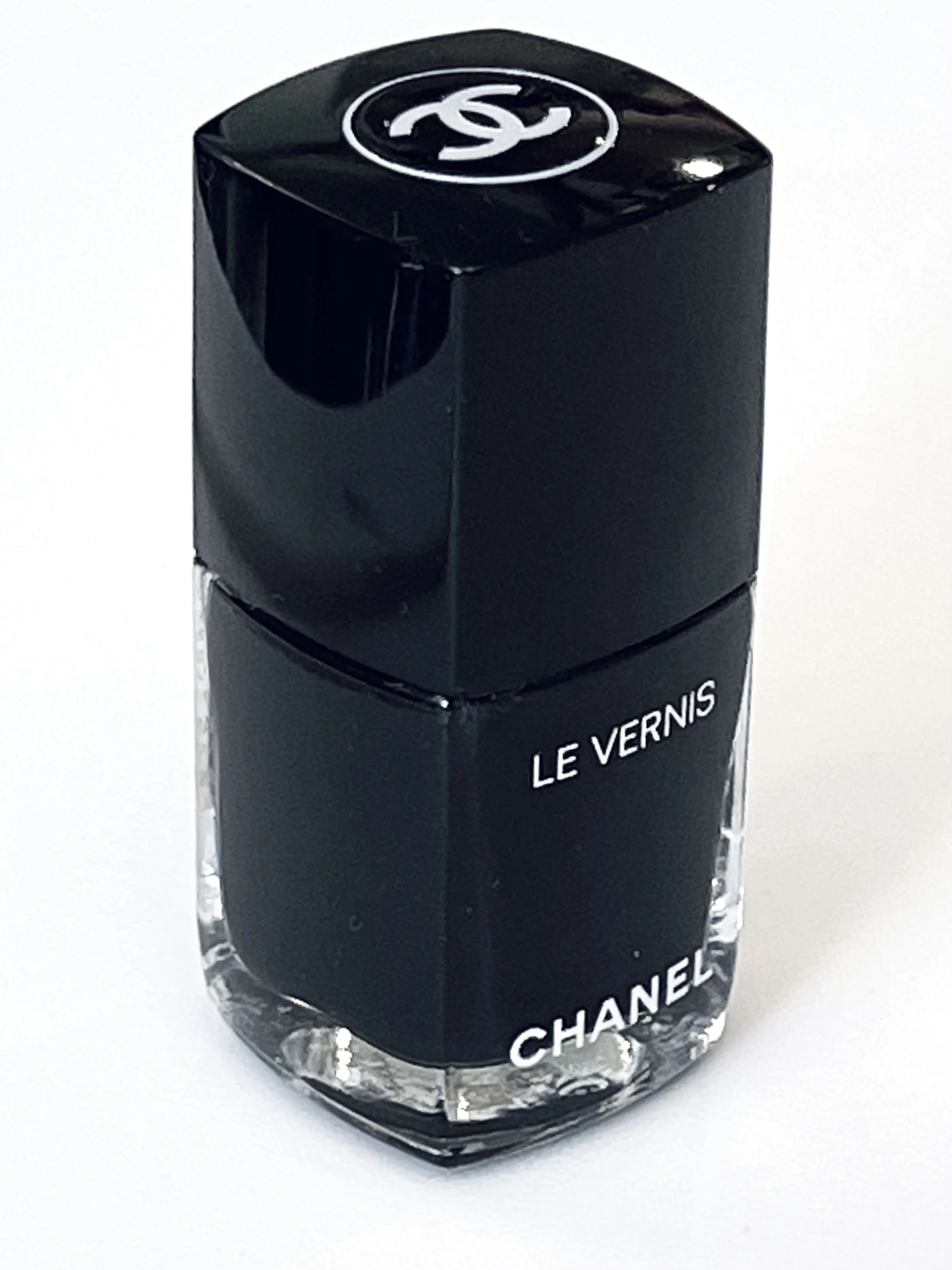 Chanel Nail Polish Gris Obscur 2.jpg