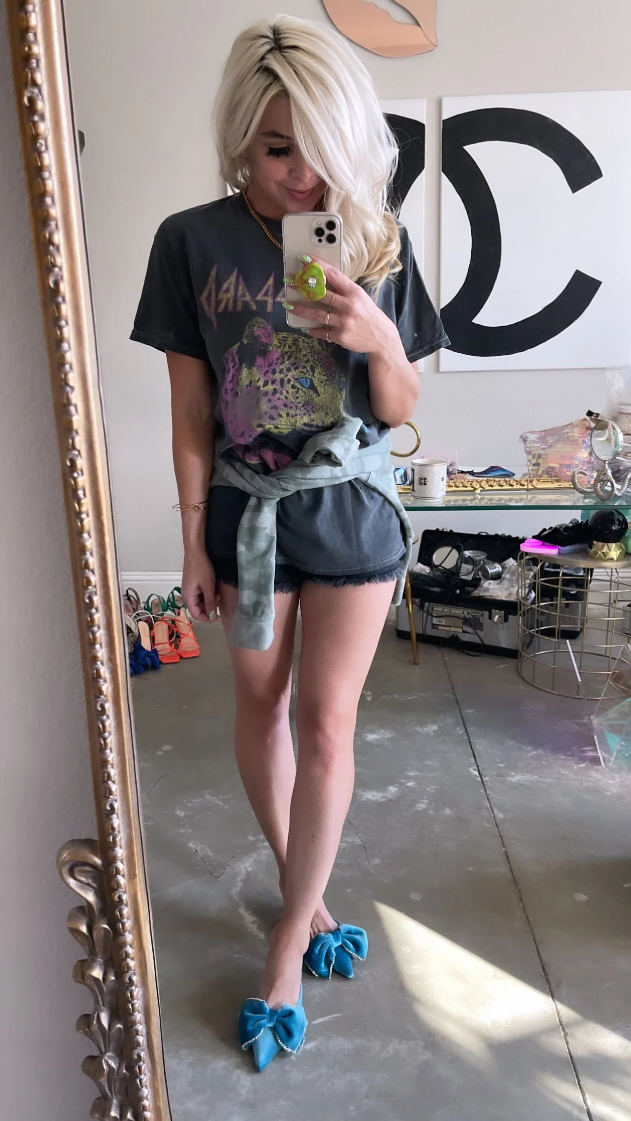 SELFIE PHONE GRIP 3.JPG