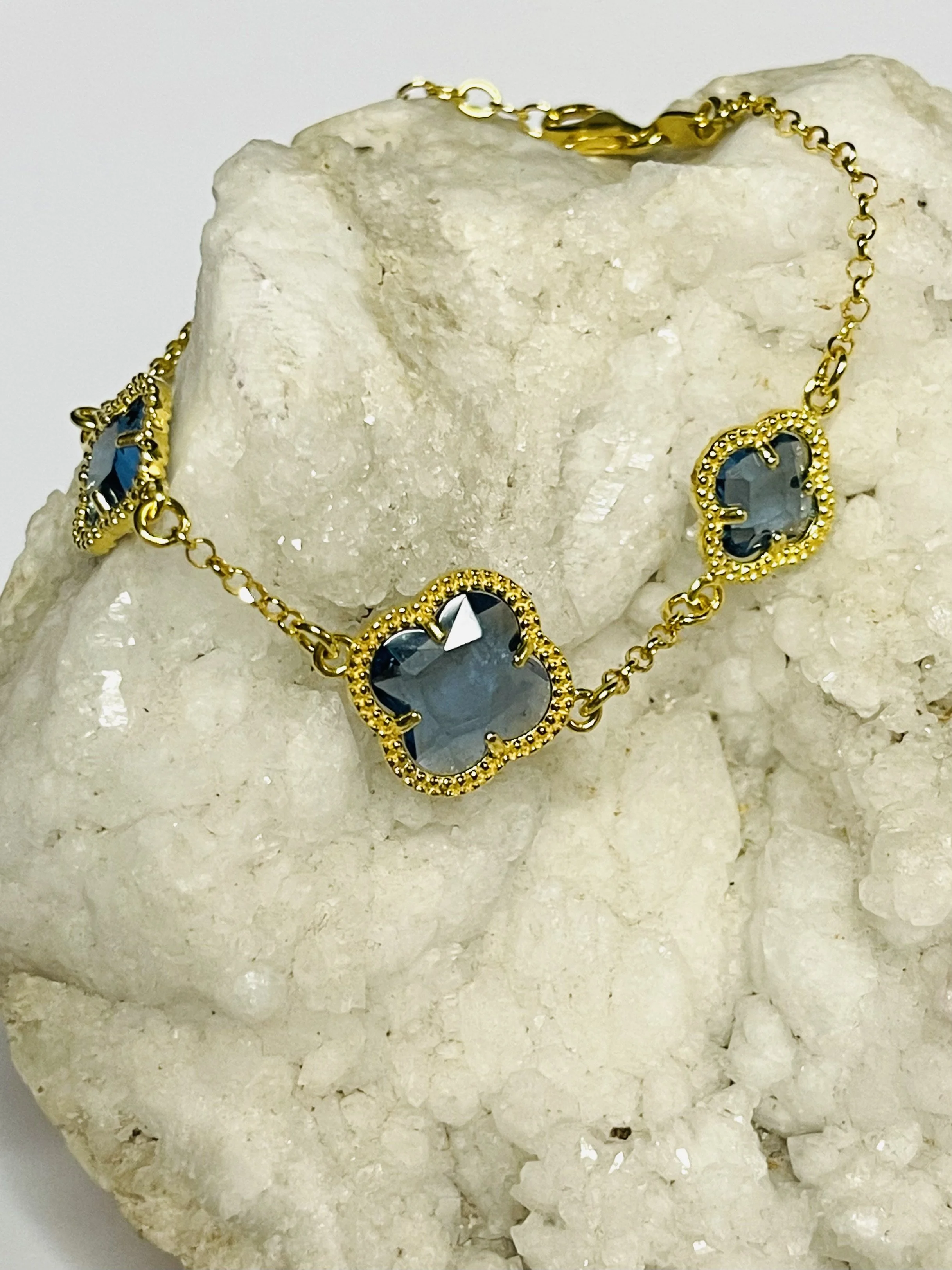 BLUE CLOVER BRACELET