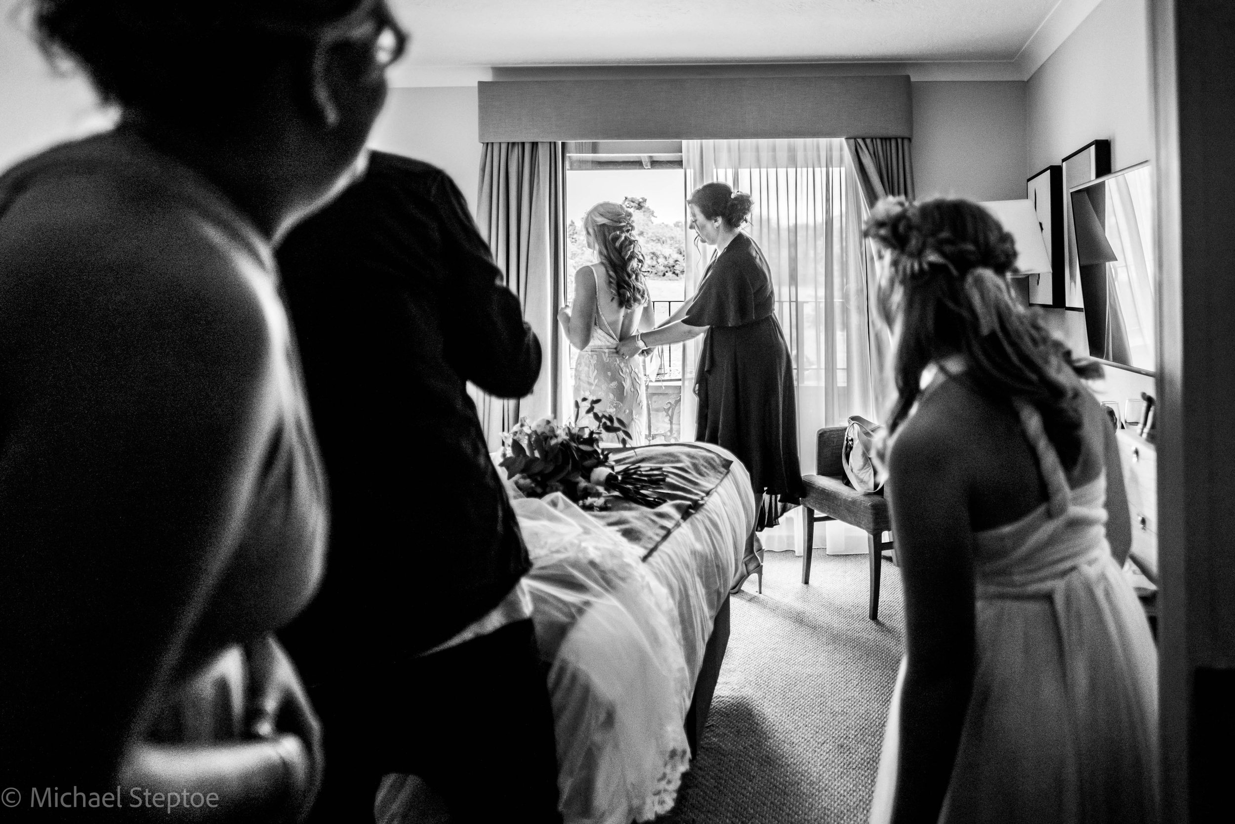 Voco-Oxford-Thames-Hotel-Wedding-Photography-7.jpg