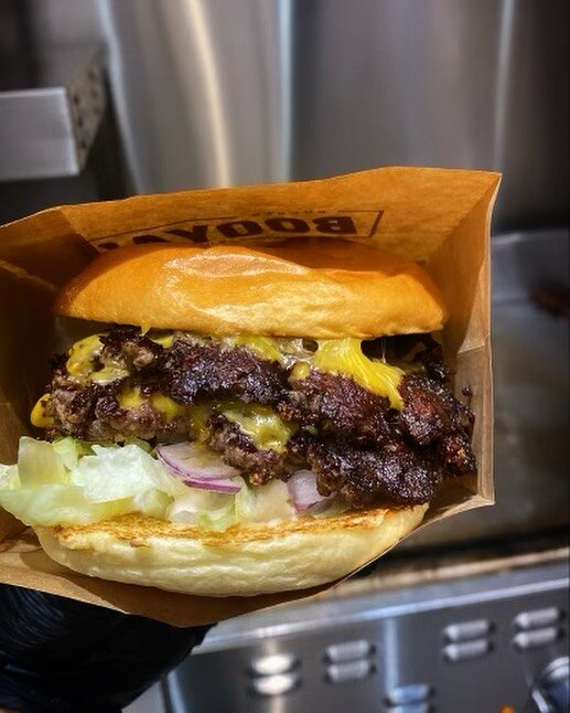 🌈⚡️✨🪐🔥#booyaburger⁠ 
⁠
#supportyourlocallkpg #linköping #burgers #burger #food #foodporn #foodie #instafood #fries #burgerporn #cheeseburger #hamburger #yummy #delicious #foodstagram #lunch #beer #foodies #burgerlove #burgertime #cheese #burgerlo