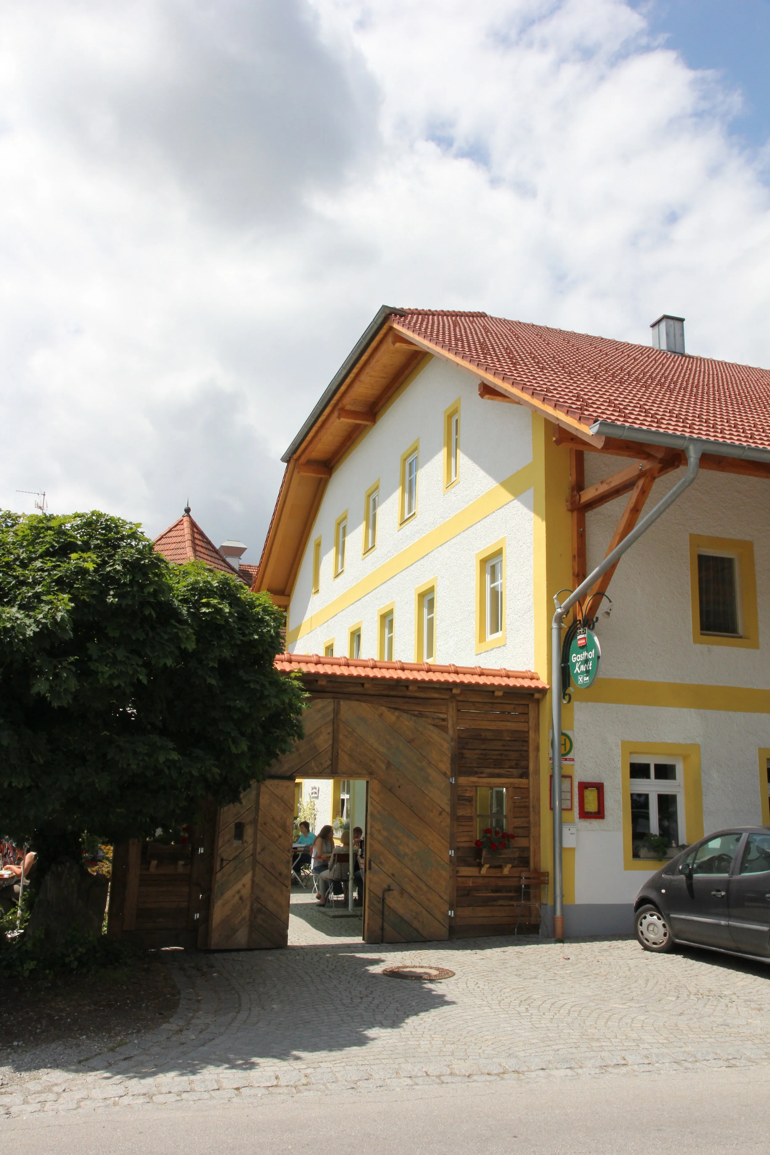 ÖFFNUNGSZEITEN & KONTAKT — Gasthof Knott