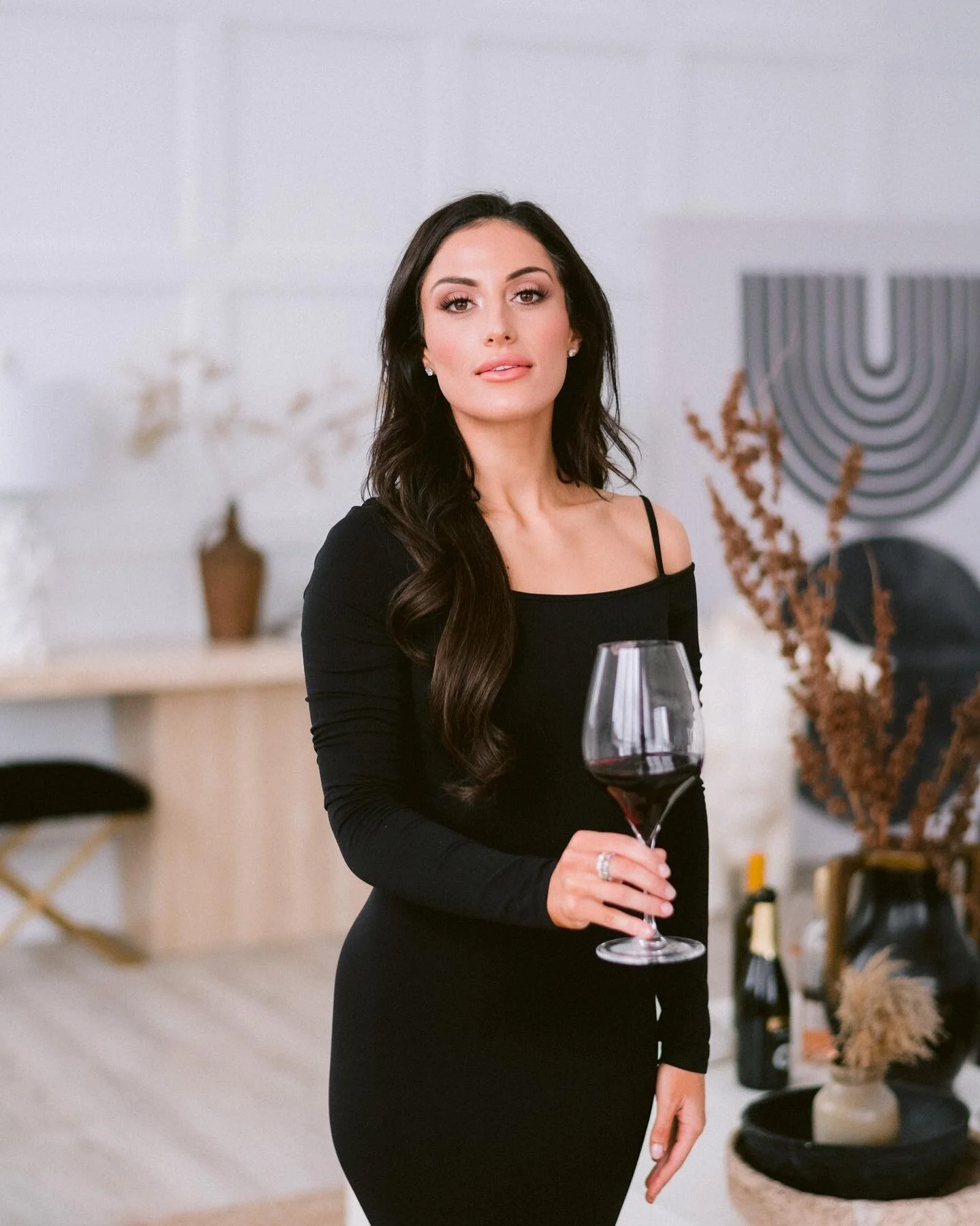 NEW WINE PACKS JUST DROPPED! ✨  We're taking you Around the World with REDS! 🍷

📍 STOPS include California, Argentina, Chile, France, Spain, &amp; Italy. 

✈️ From the &quot;Take Off&rdquo; to the &ldquo;First Class&rdquo; Wine Pack, we&rsquo;ve go