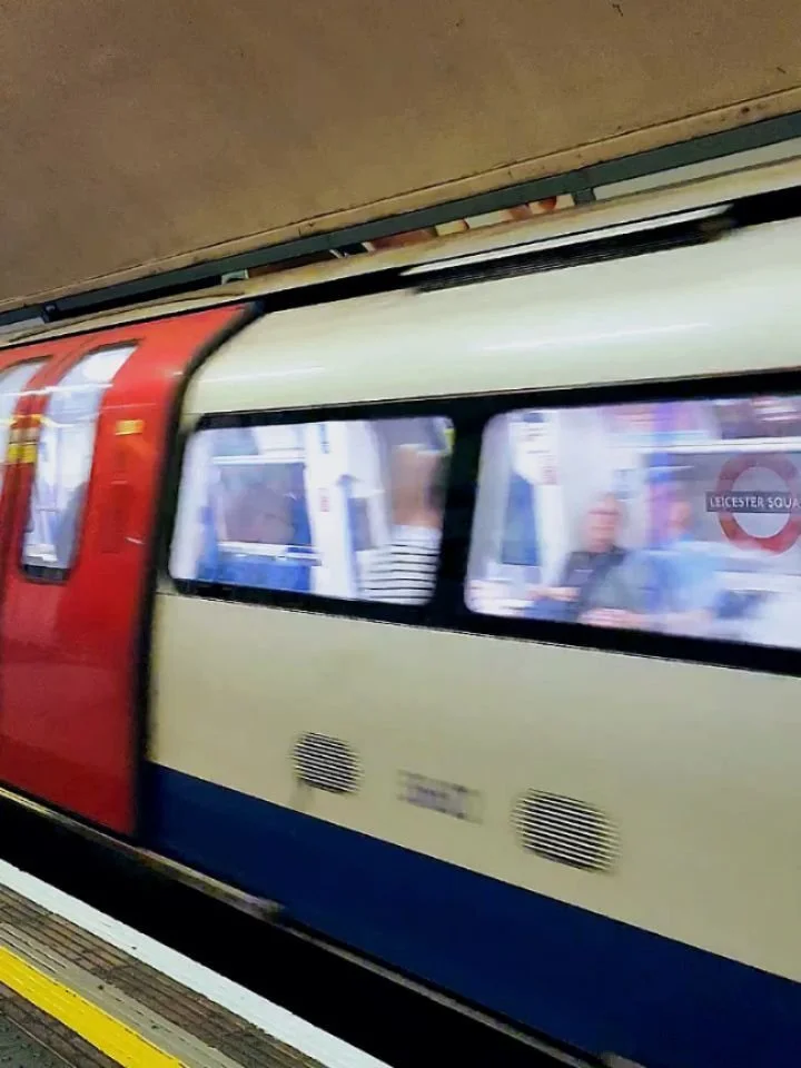 Our latest for @astonmartinf1 : a bold digital immersion takeover at Outernet London and striking rail sheets across the London underground. Built to stop traffic, above and below ground. 🚥🏁 @transportforlondon