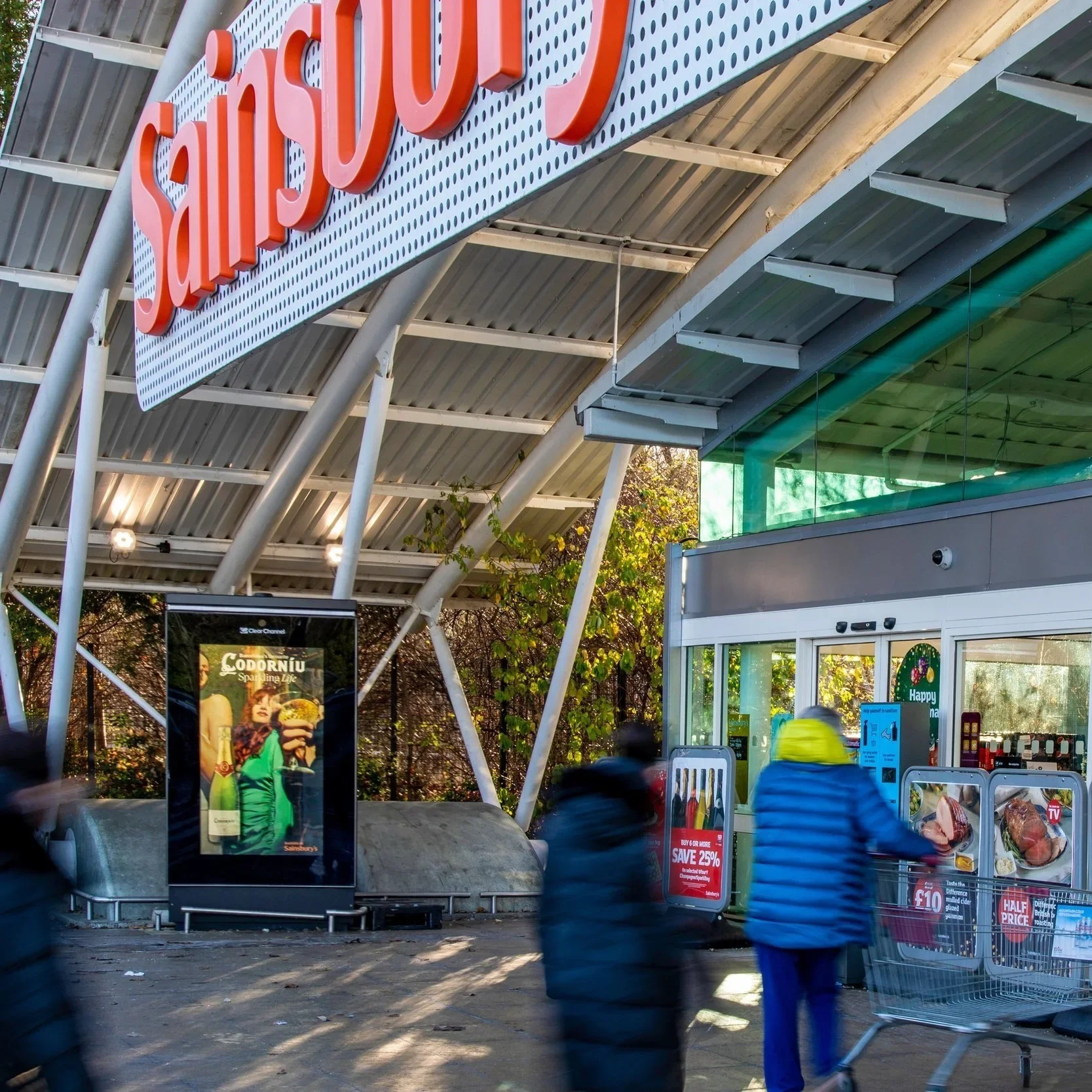 How To Advertise in Supermarkets (Tesco, Asda, Sainsbury’s)