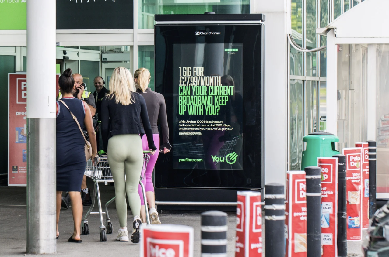 How to Advertise in Retail Parks