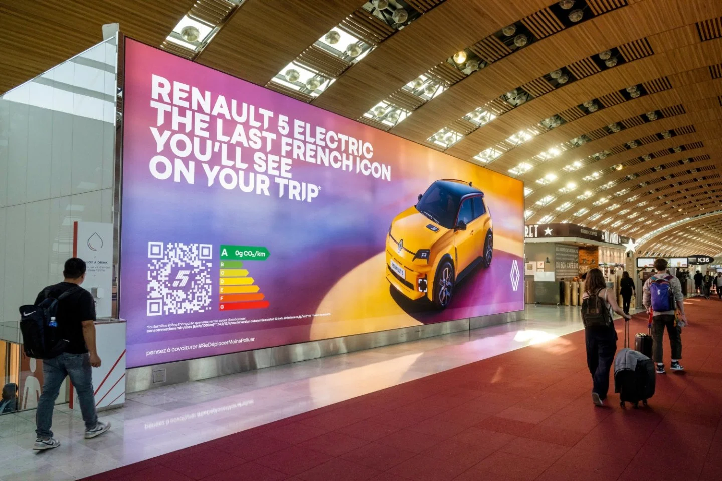 Paris Airport Business Lounge Advertising