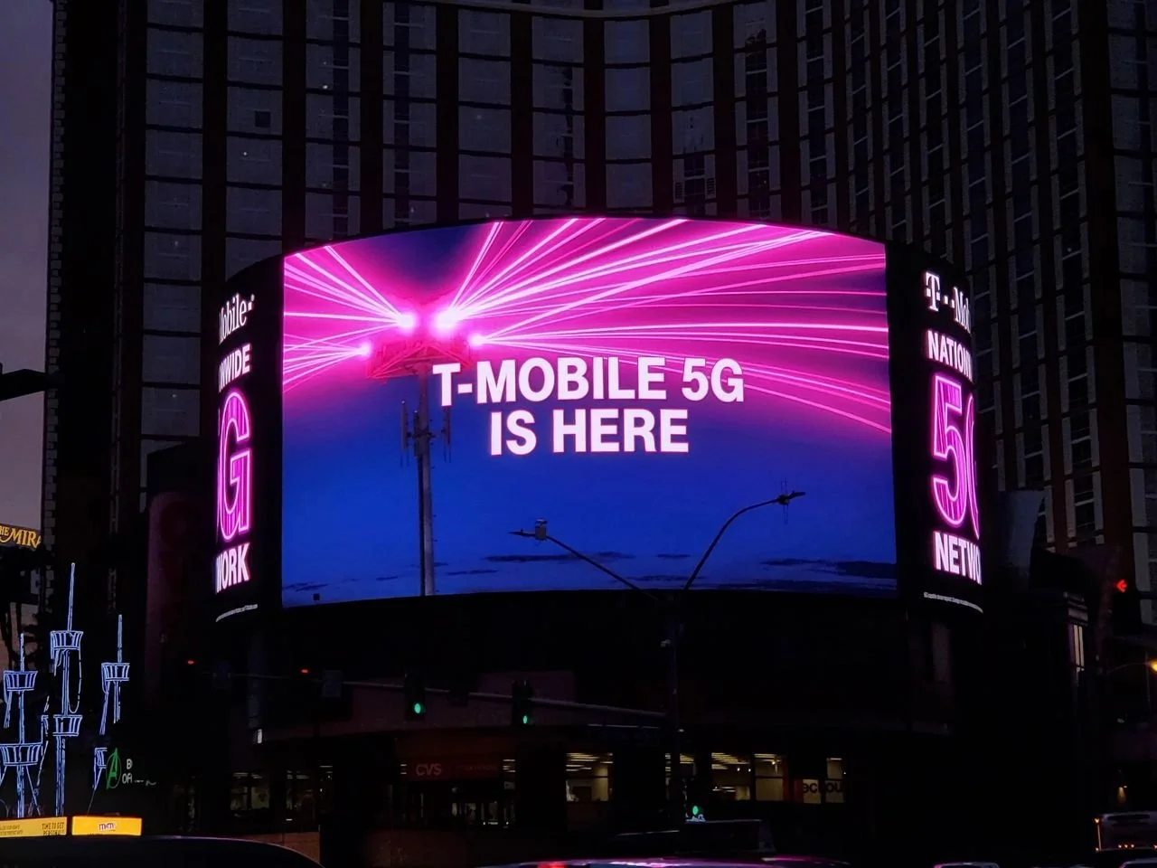 Las+Vegas+DOOH+-+The+blVd+Digital+Billboard.jpeg