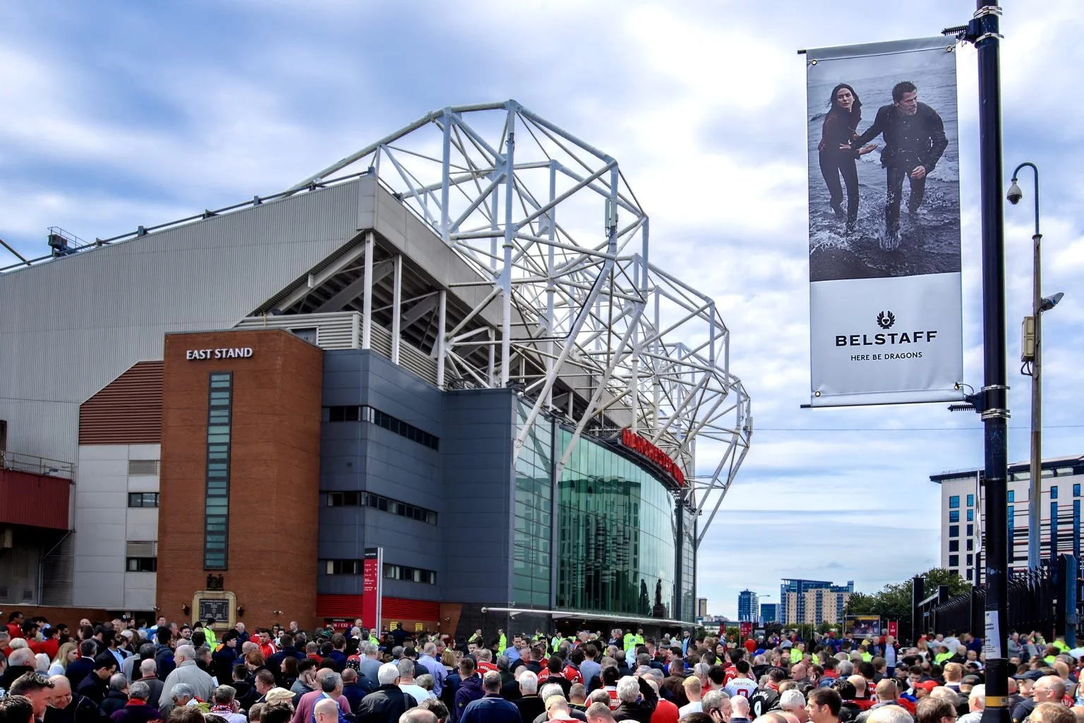 Lamppost banner advertising