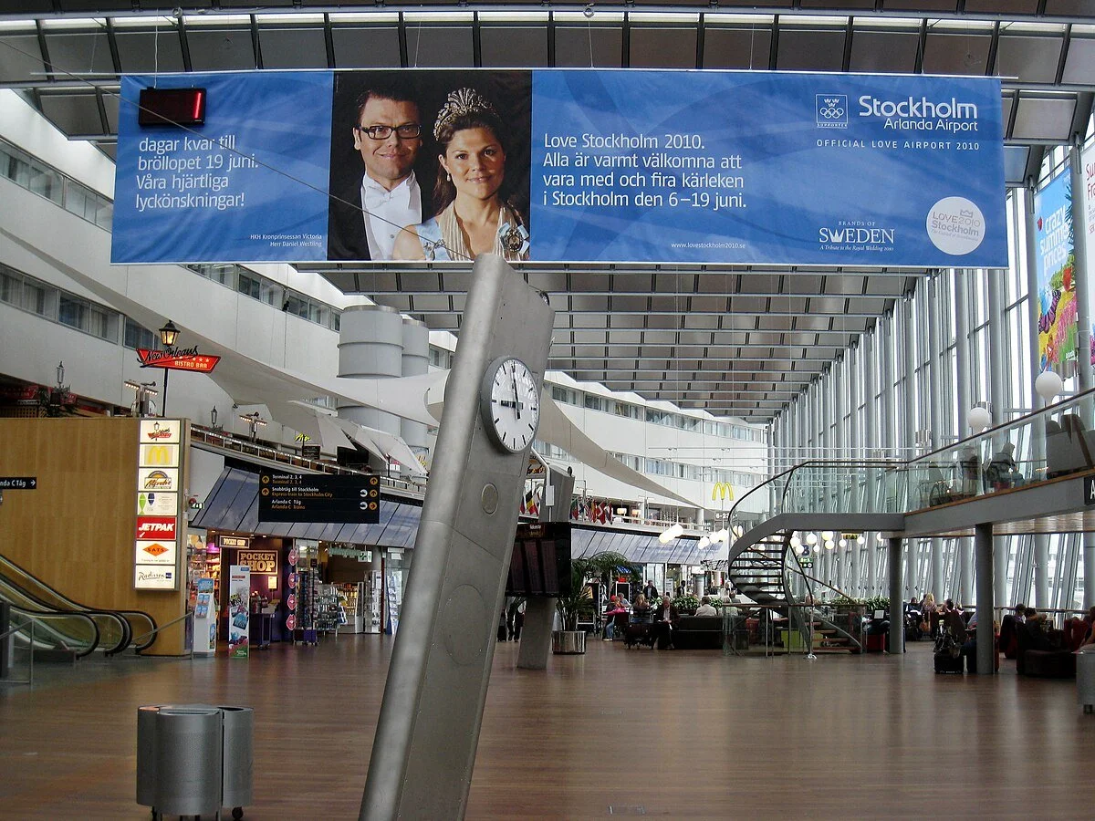 How to advertise in Airports