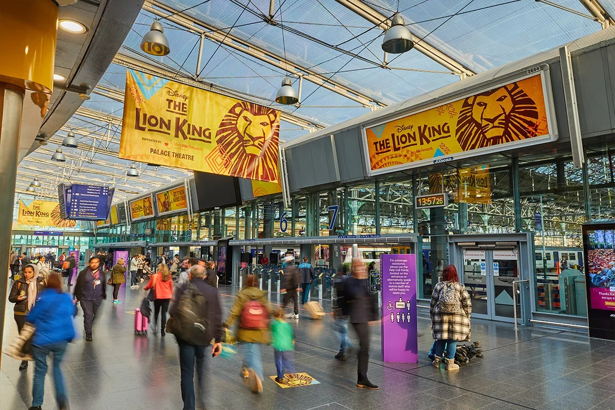 Kensington (Olympia) station advertising